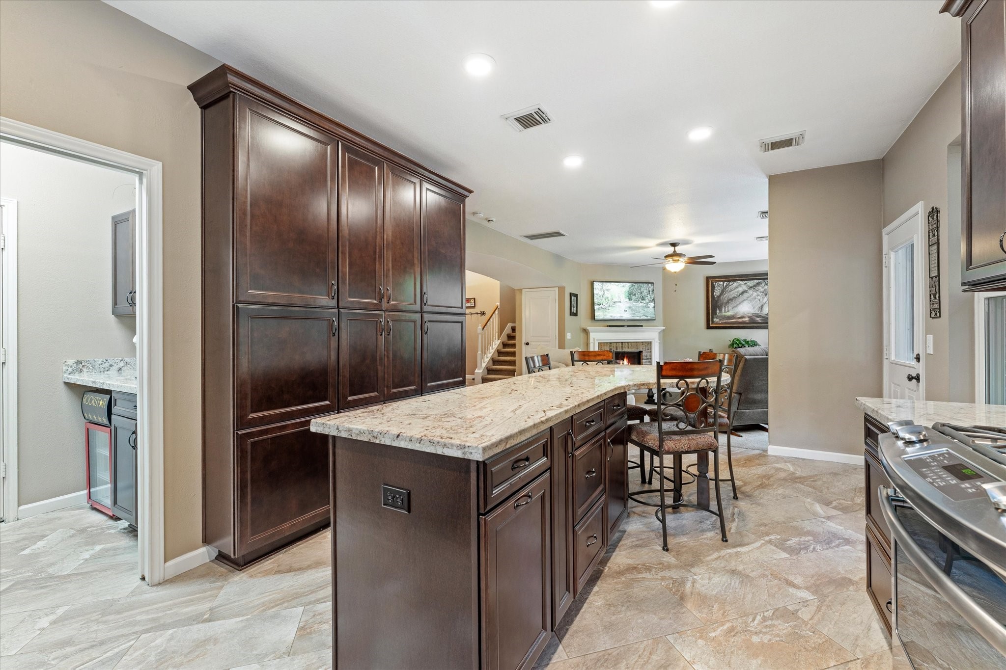 50 N Hollylaurel Circle Property Photo 14