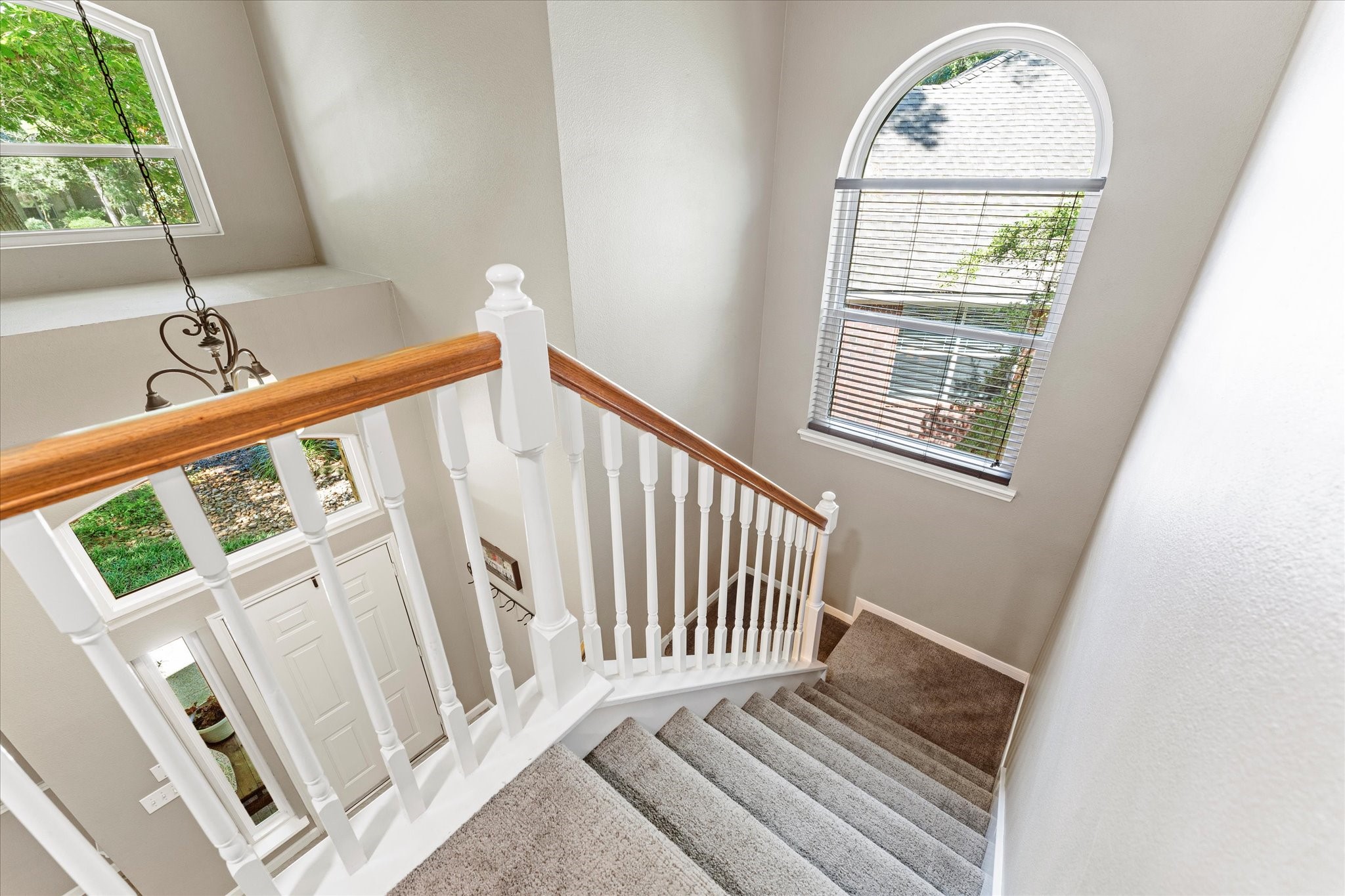50 N Hollylaurel Circle Property Photo 17