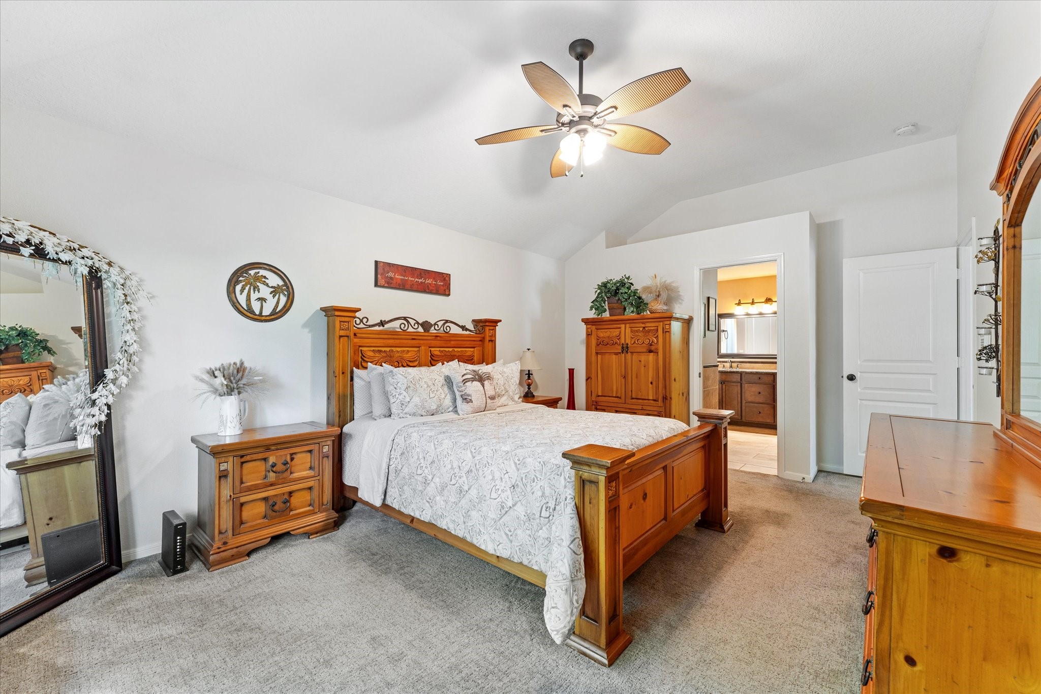 50 N Hollylaurel Circle Property Photo 23