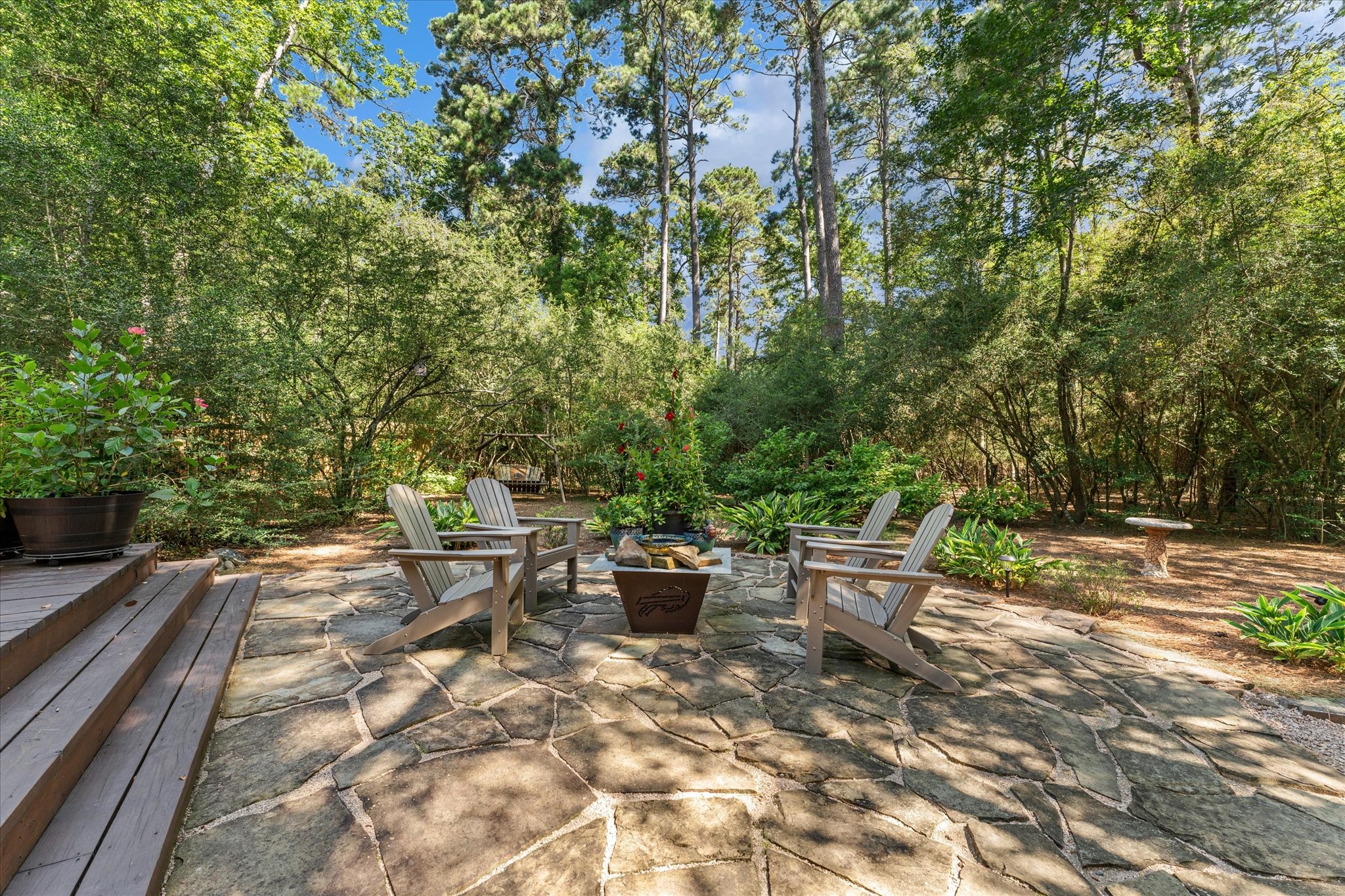 50 N Hollylaurel Circle Property Photo 31
