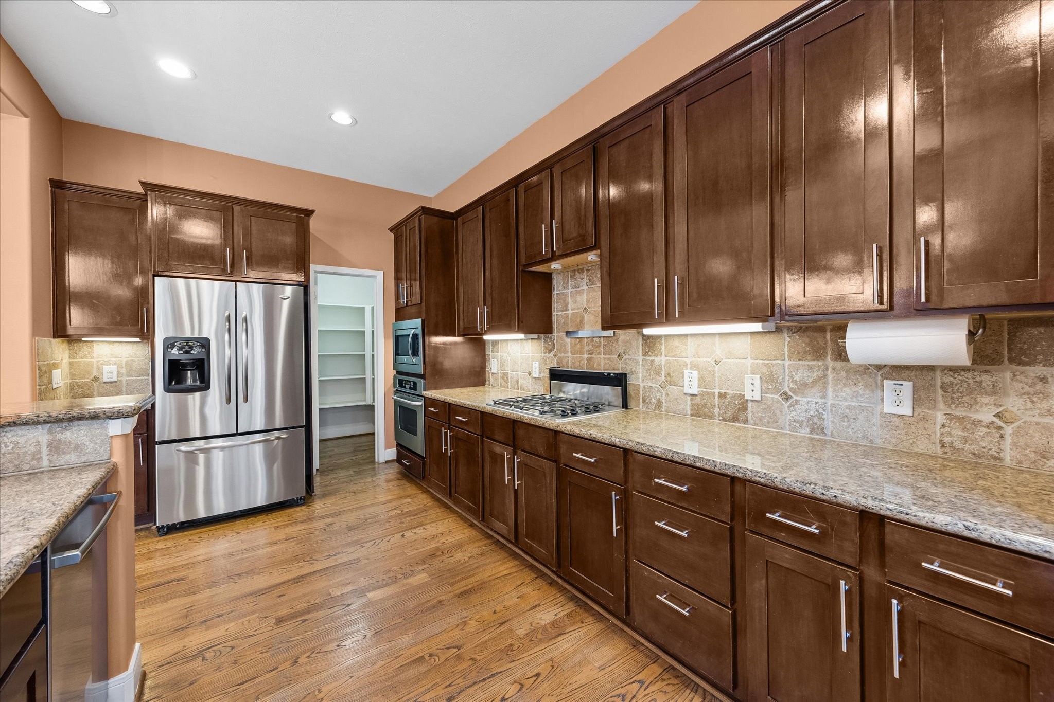 1912 Woodbury Street Property Photo 2