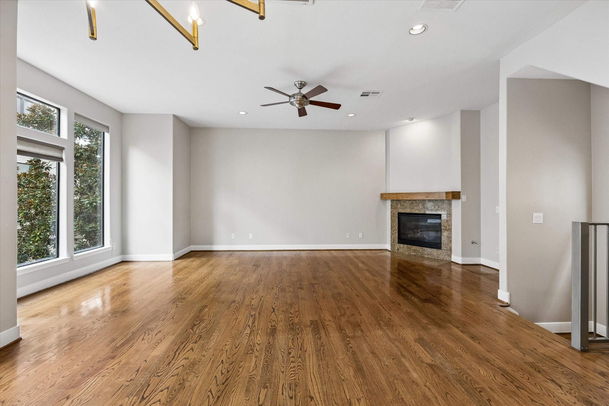 1912 Woodbury Street Property Photo 5