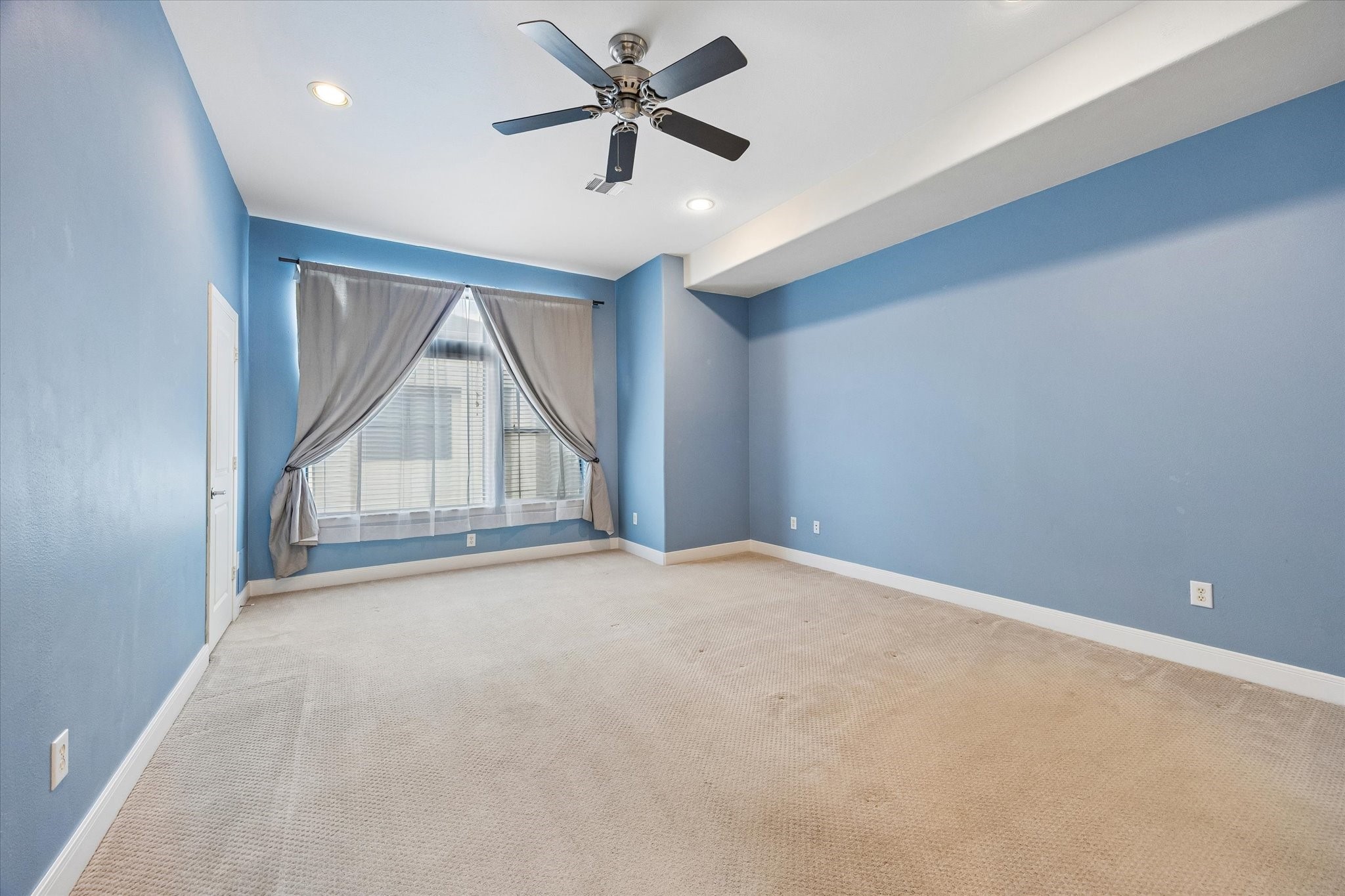 1912 Woodbury Street Property Photo 7