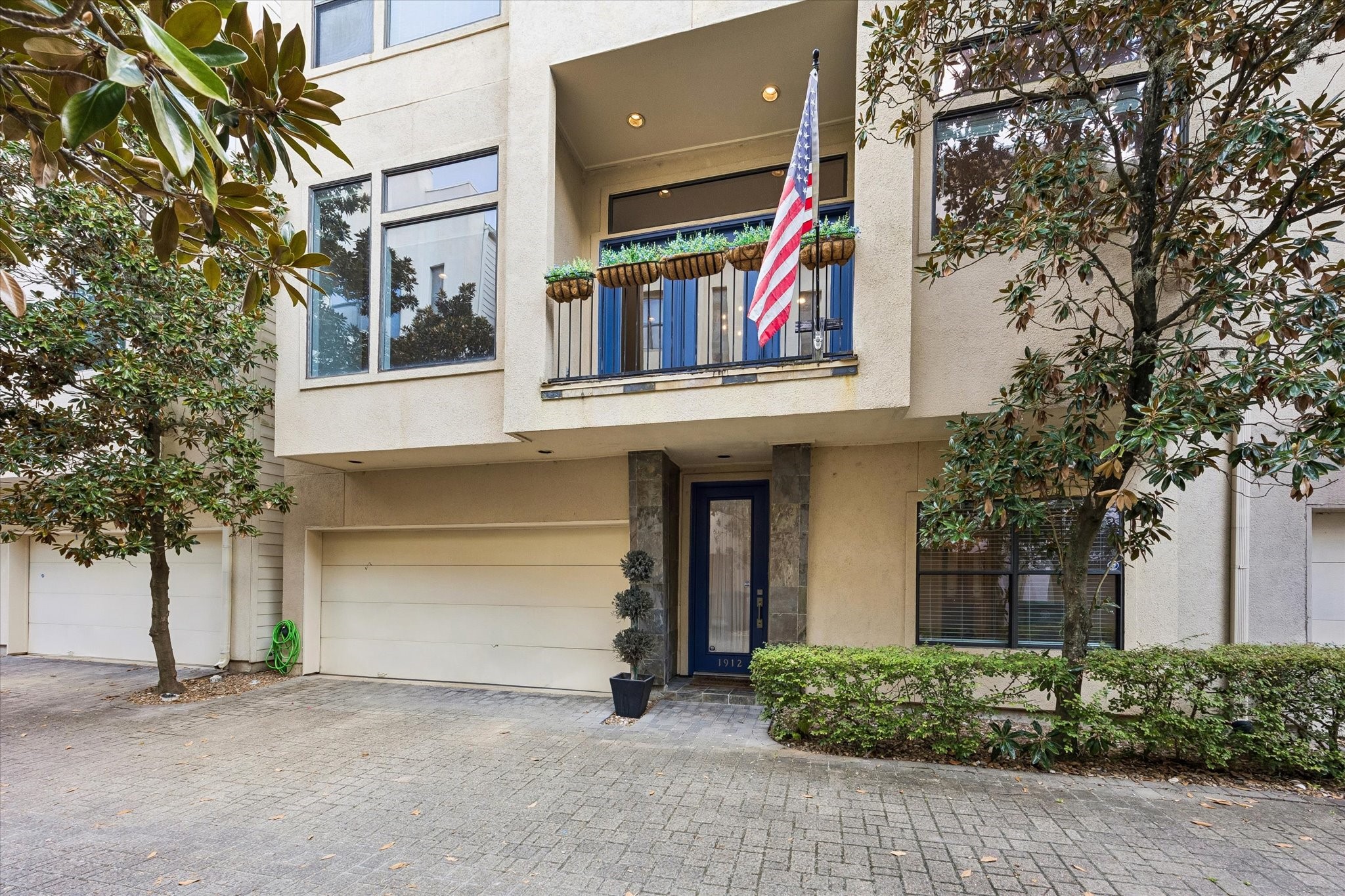 1912 Woodbury Street Property Photo 12