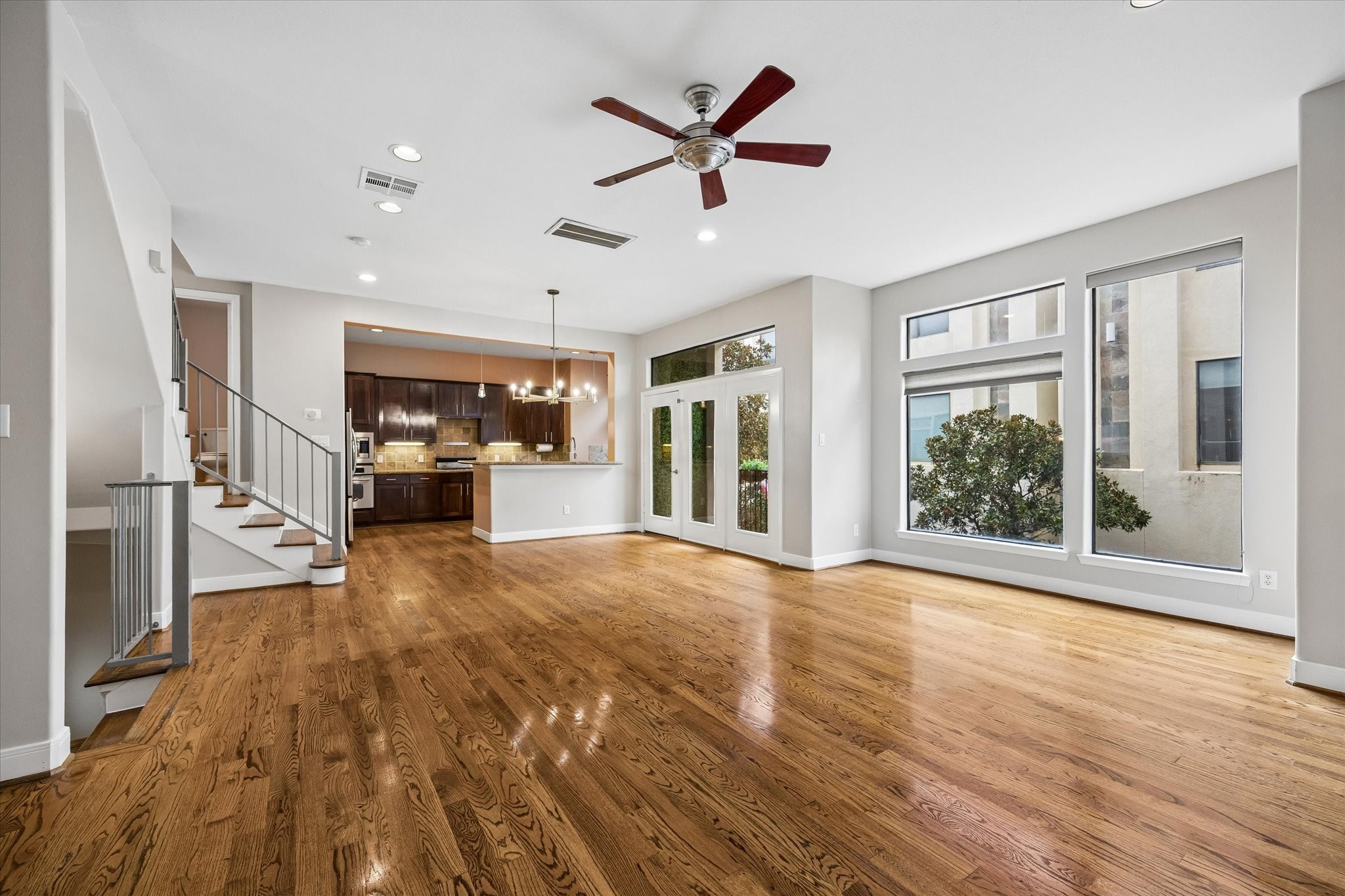 1912 Woodbury Street Property Photo 18