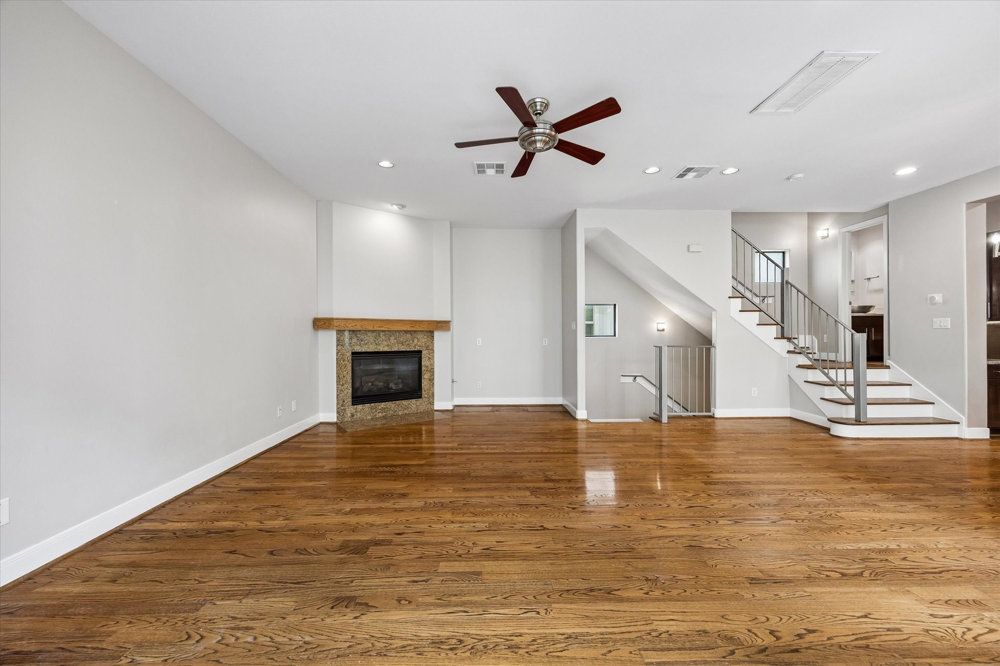 1912 Woodbury Street Property Photo 20