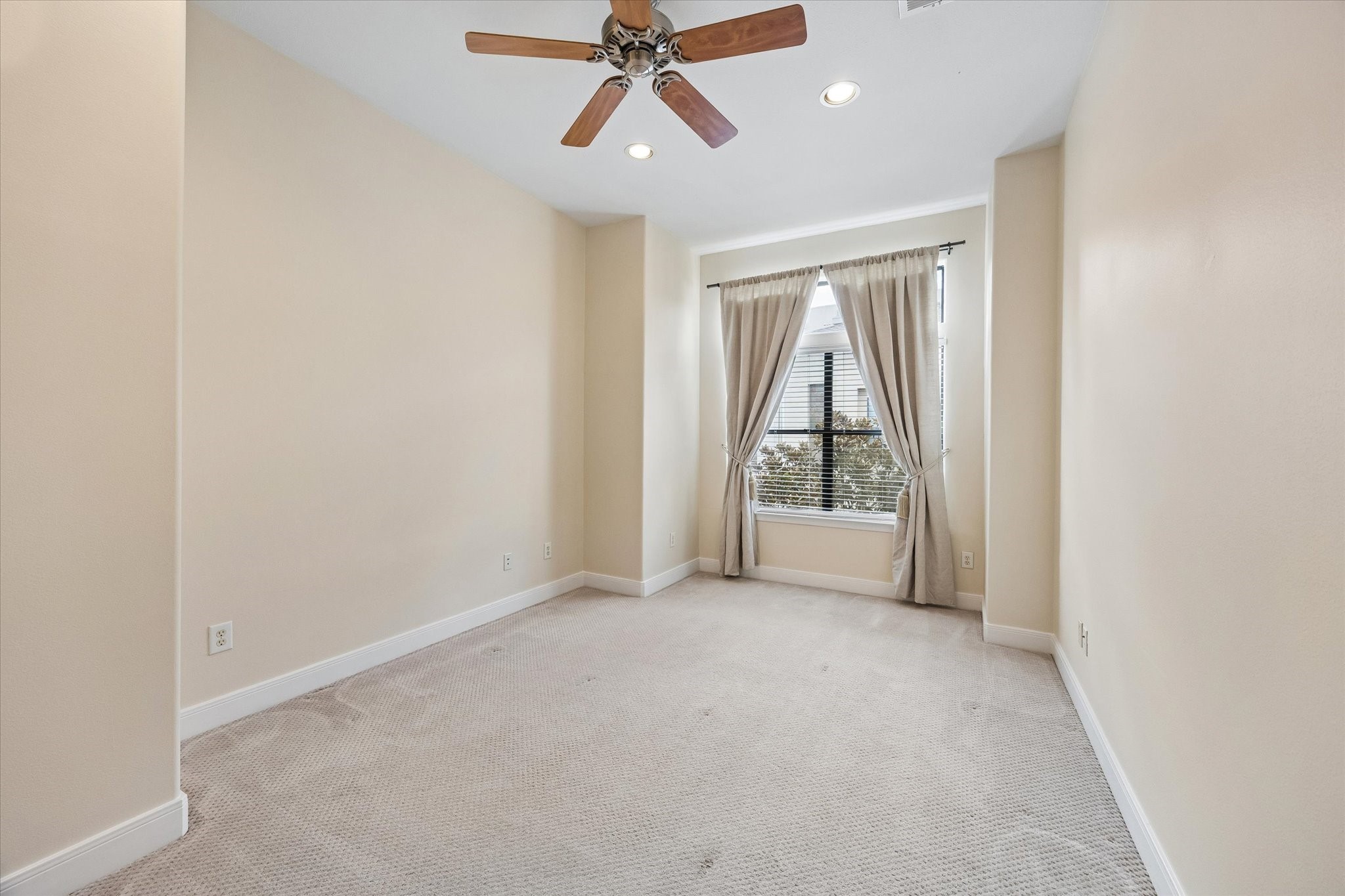 1912 Woodbury Street Property Photo 31