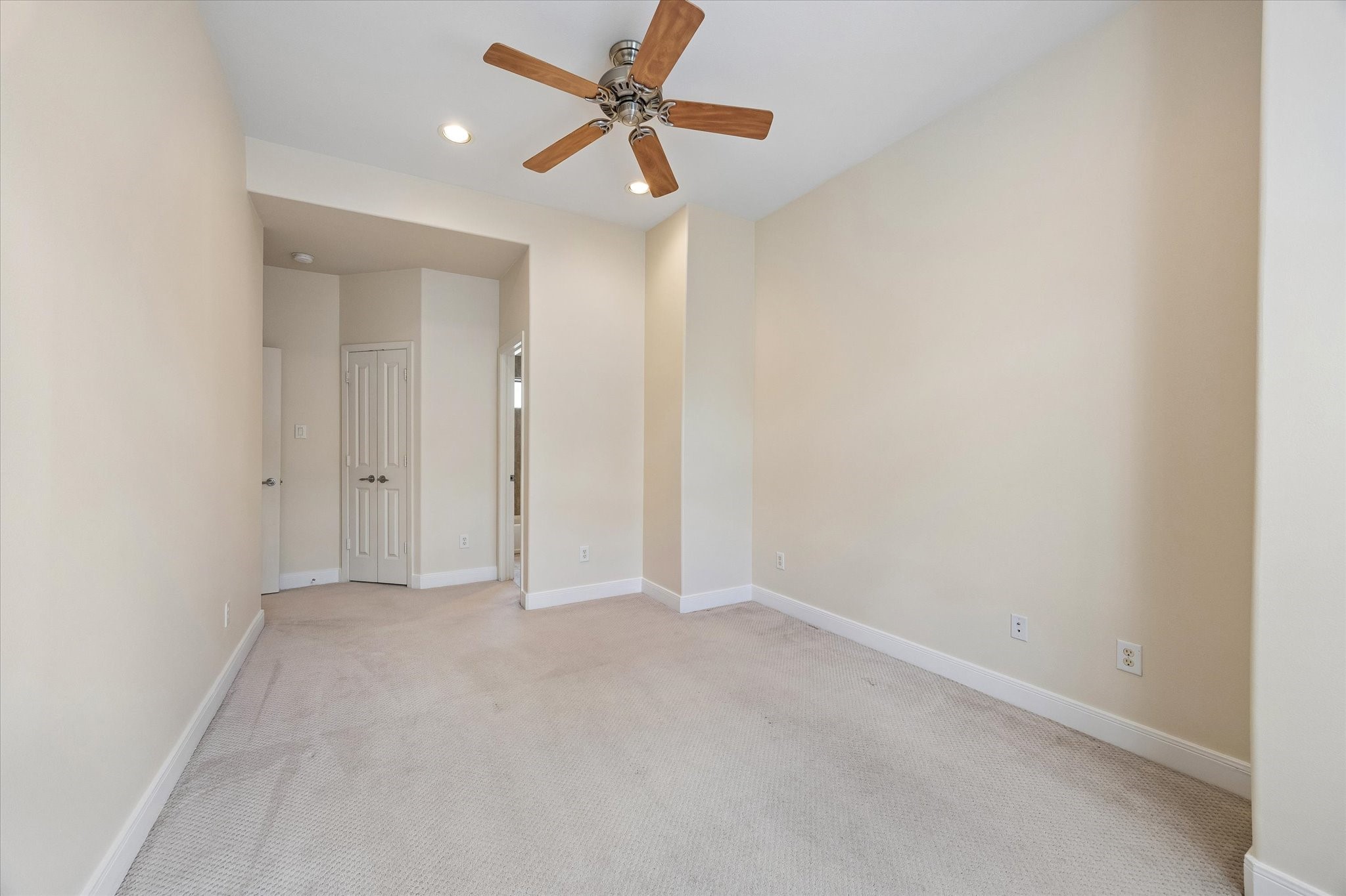 1912 Woodbury Street Property Photo 32