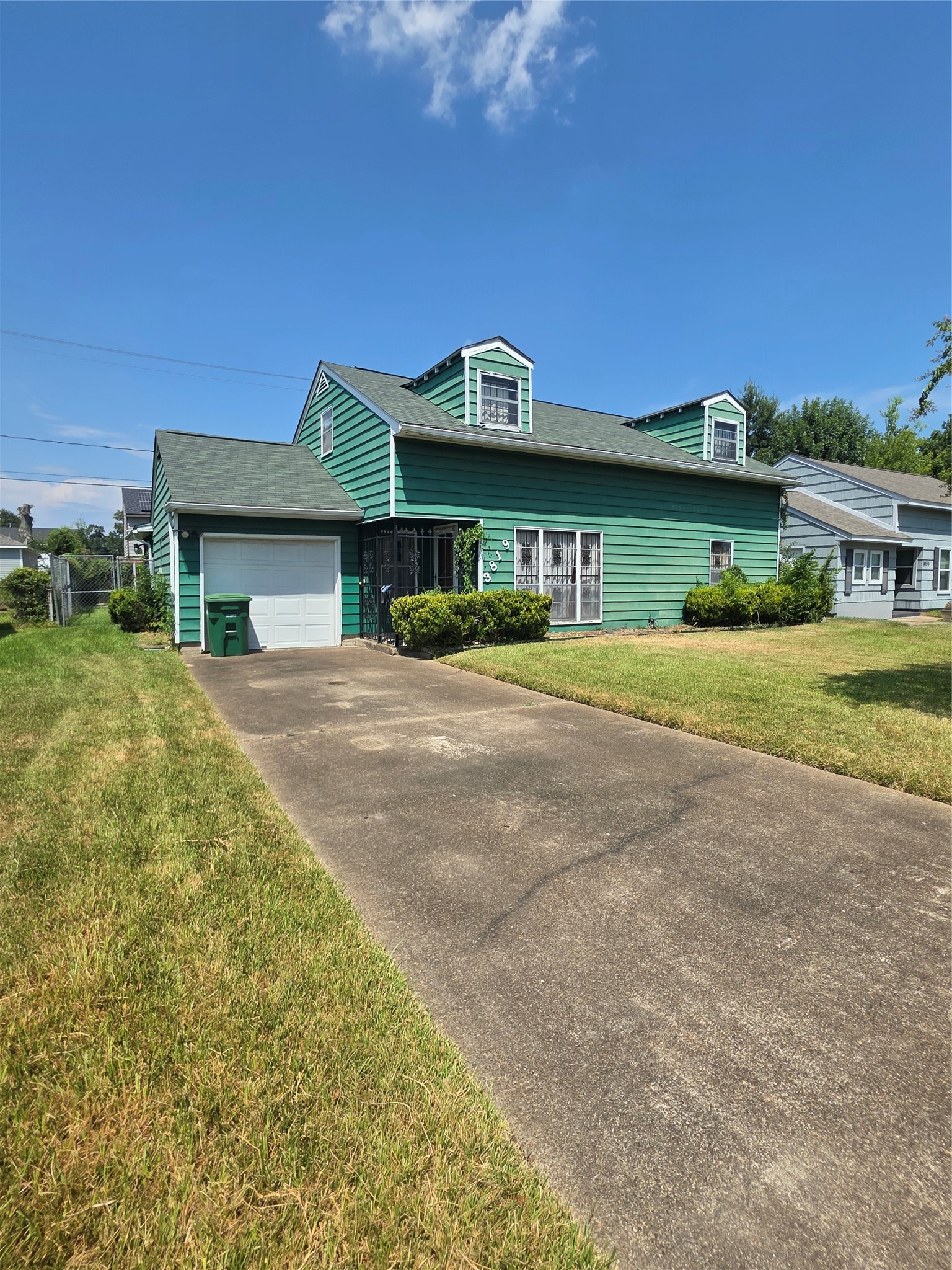 3819 Alberta Street Property Photo 1