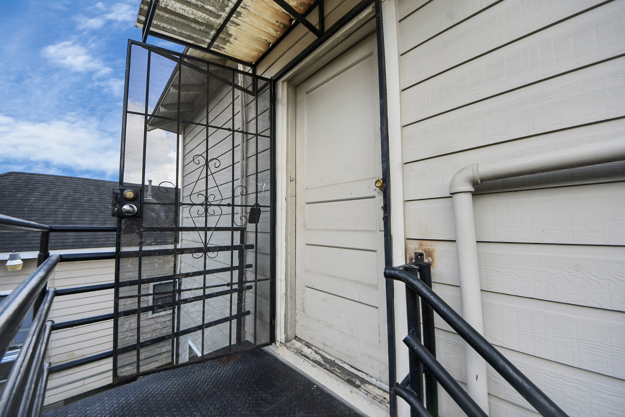 2502 Saltus Street 4 Property Photo 8