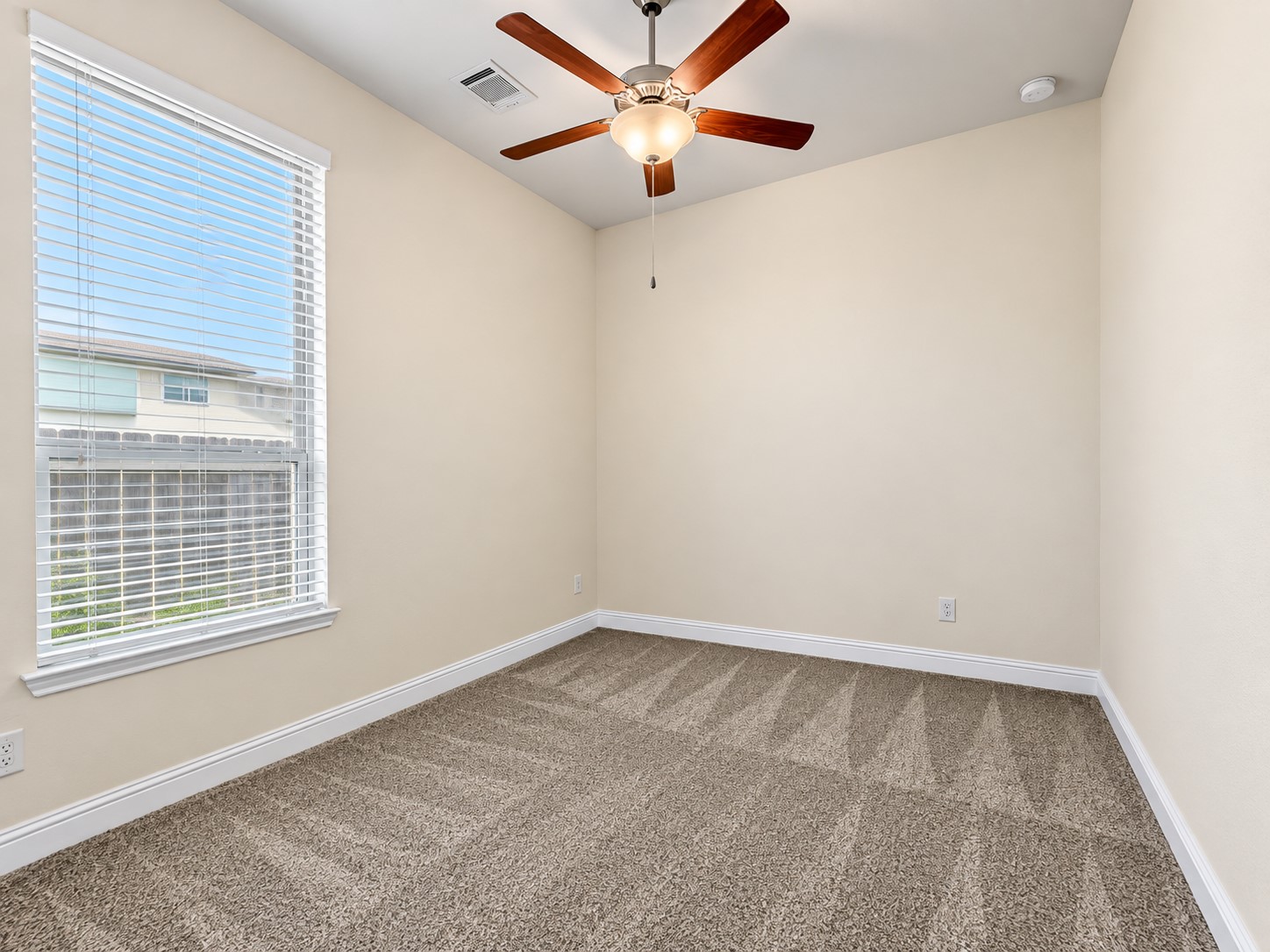 20306 Windsor Field Property Photo 25