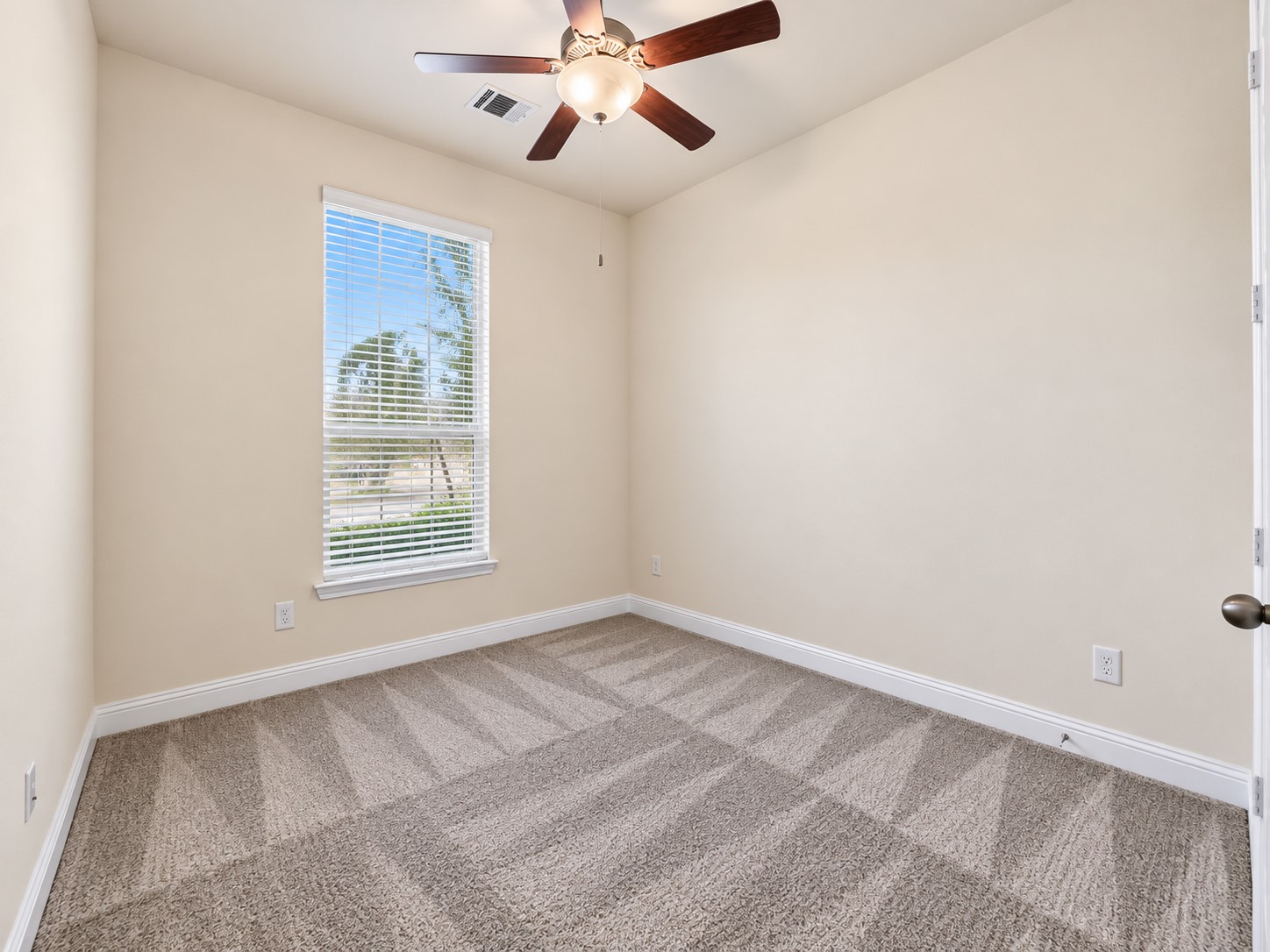 20306 Windsor Field Property Photo 27