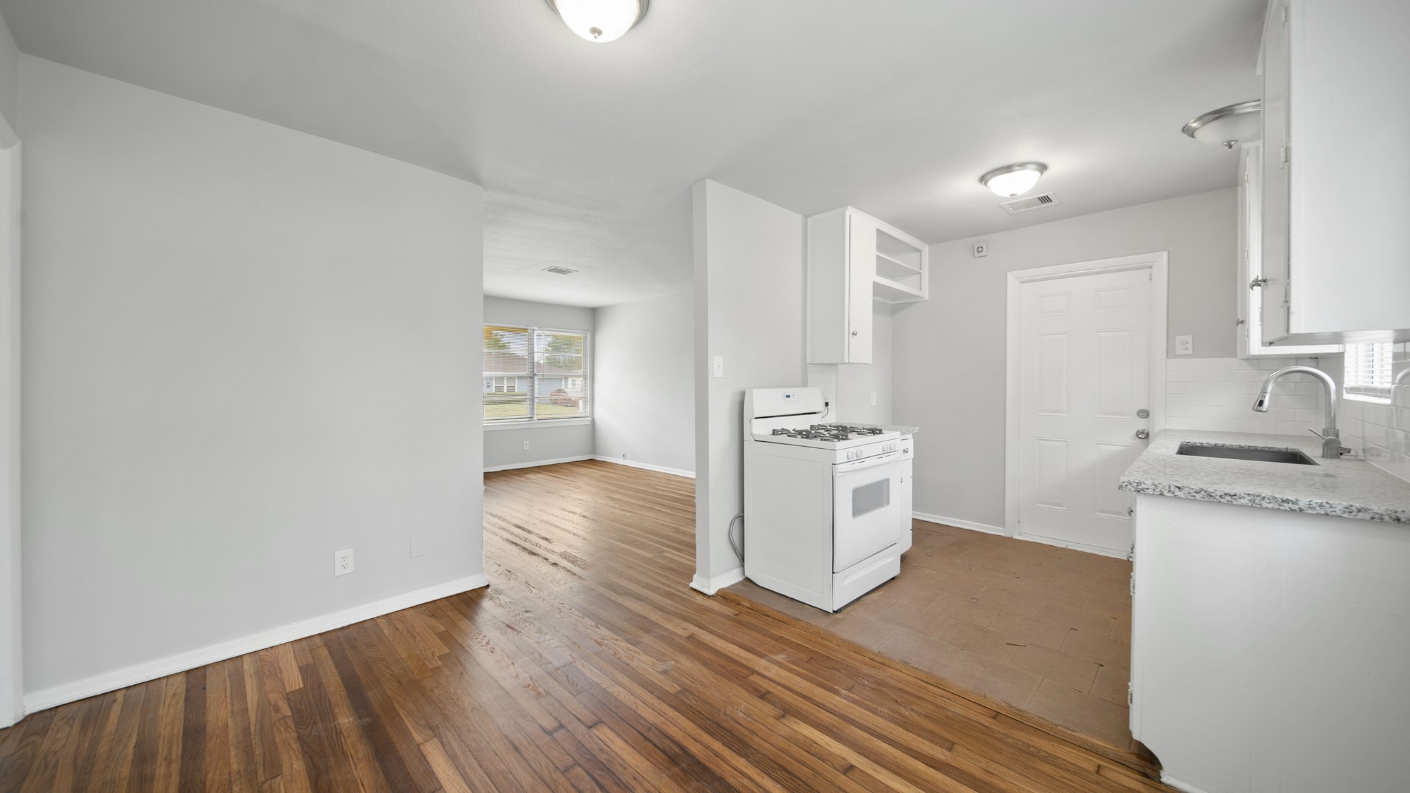 1213 Hector Avenue Property Photo 4