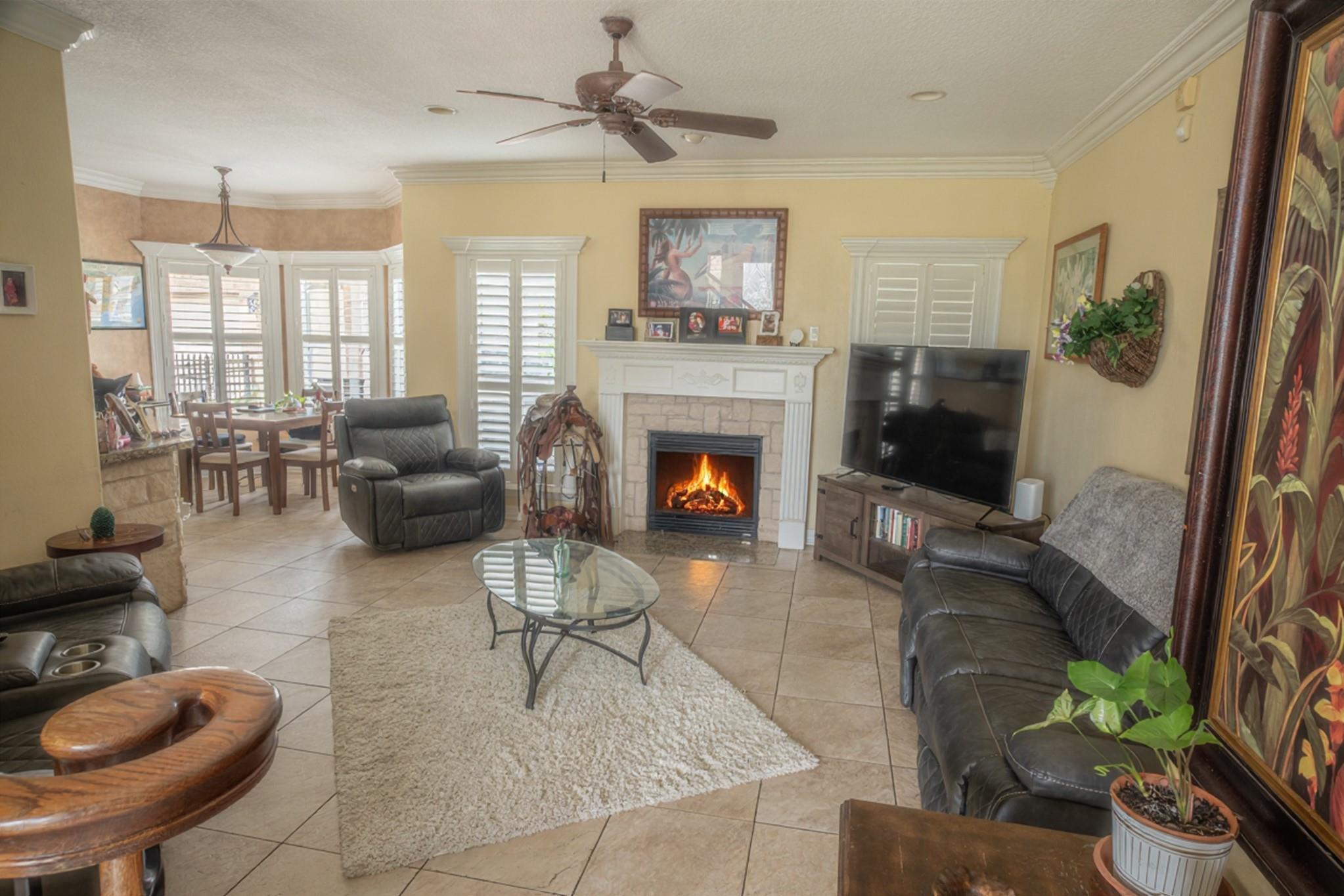 53 Northwood Court, Lake Jackson Tx 77566 Property Photo 5