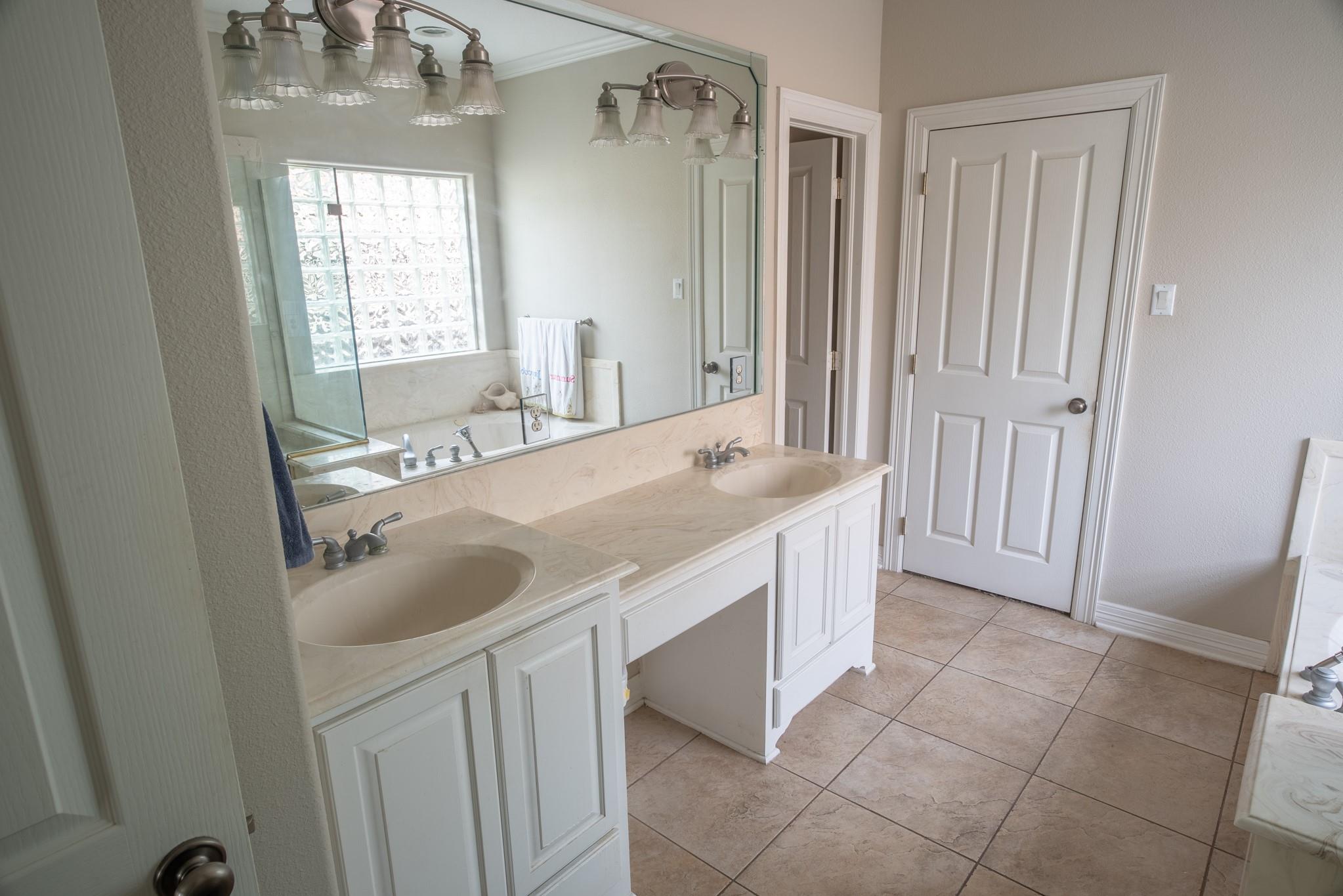 53 Northwood Court, Lake Jackson Tx 77566 Property Photo 16