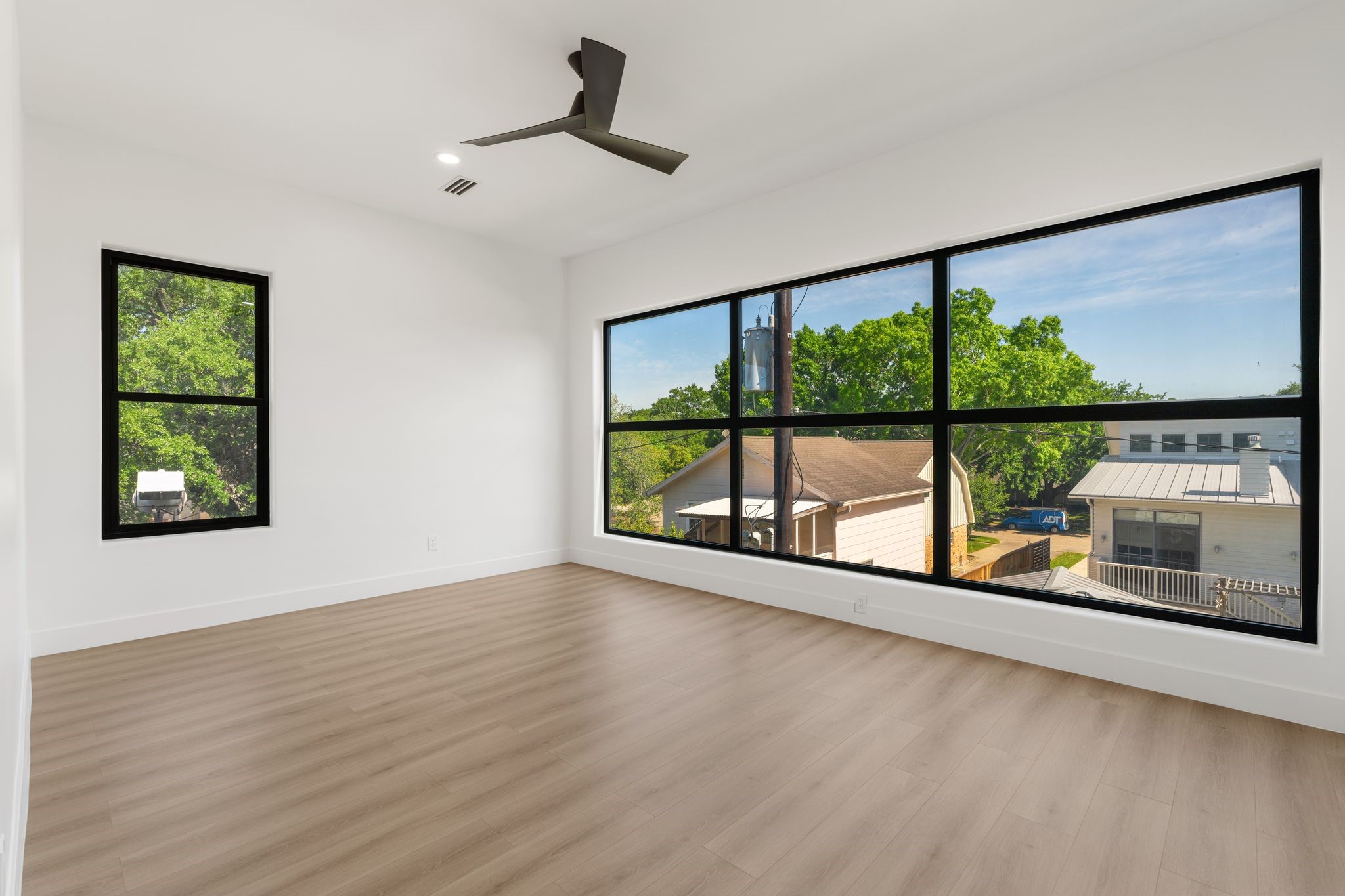 5734 N Braeswood Boulevard Property Photo 32