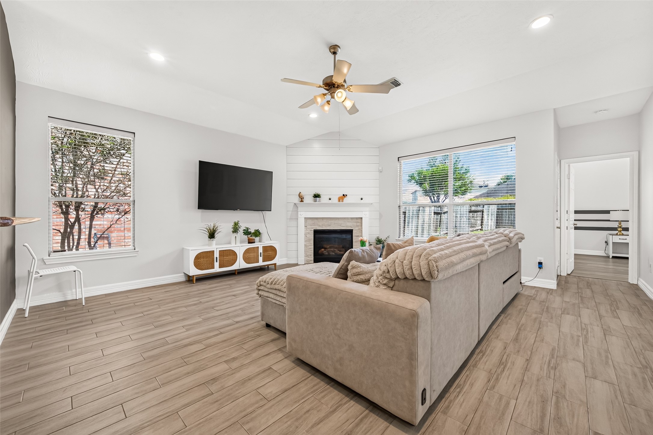 7419 Avalon Trce Property Photo 7