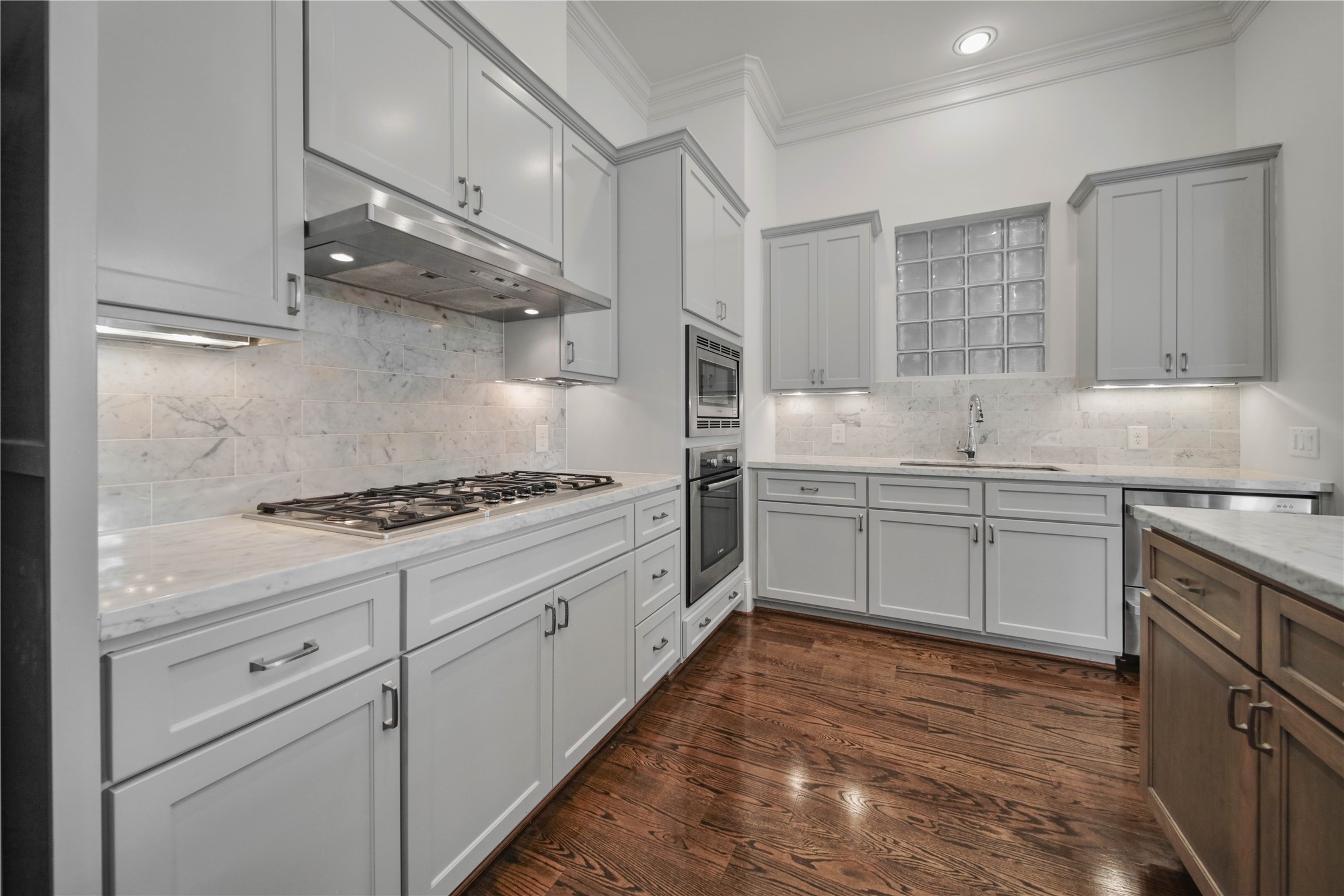 42 Wooded Park Place Property Photo 8