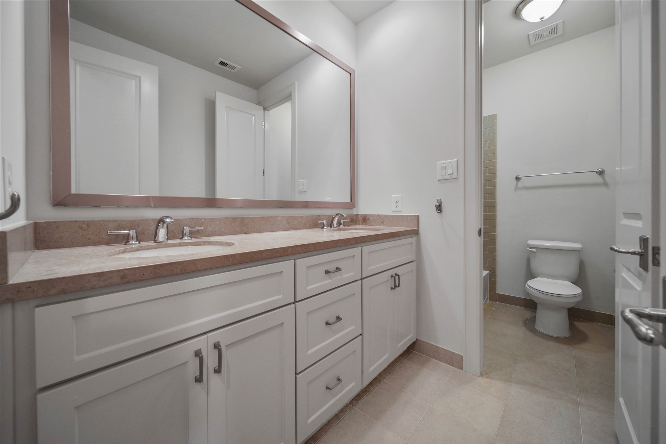 42 Wooded Park Place Property Photo 14