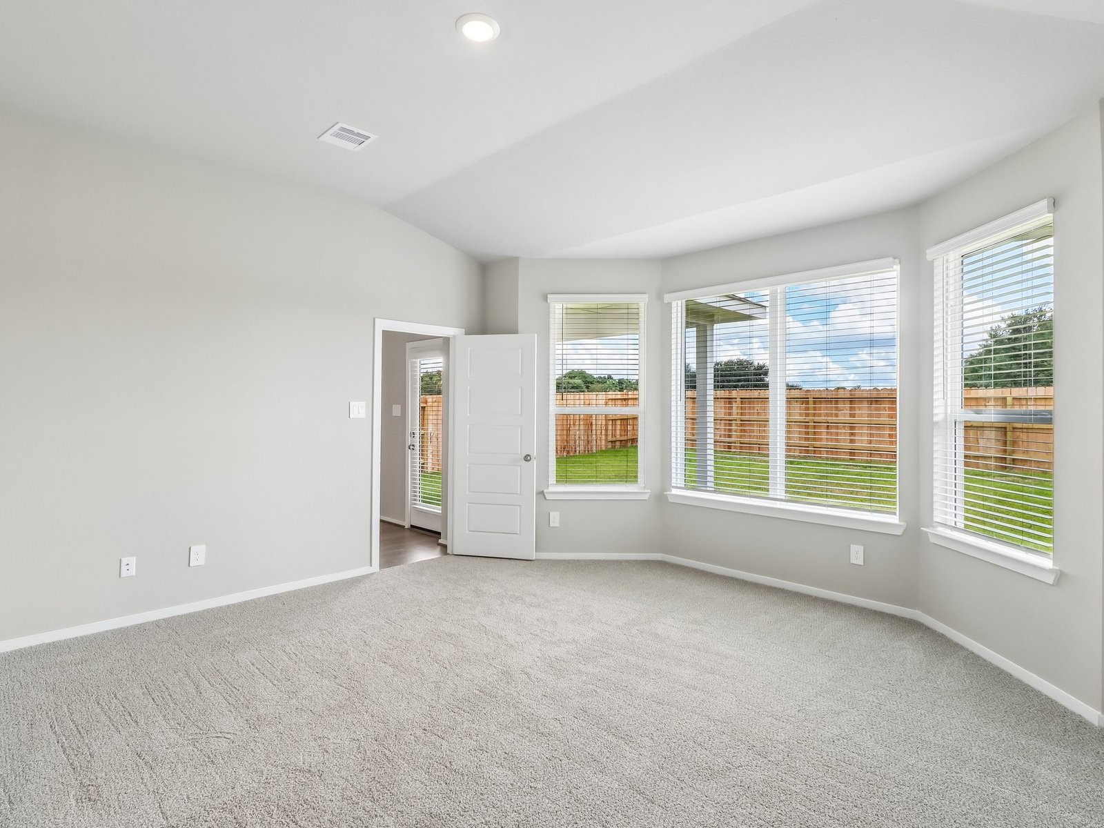 5228 Redbud Valley Drive Property Photo 10