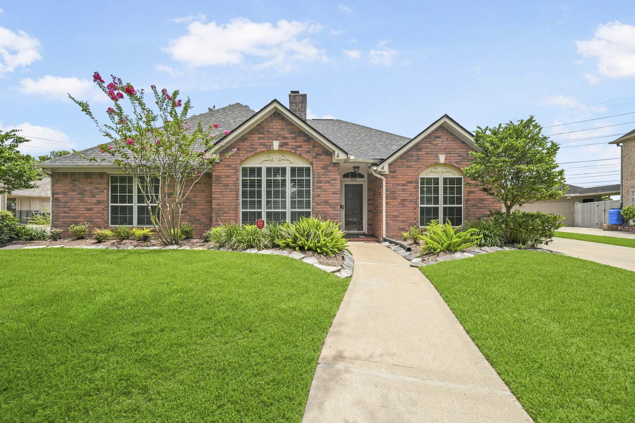 3919 E Wisteria Circle