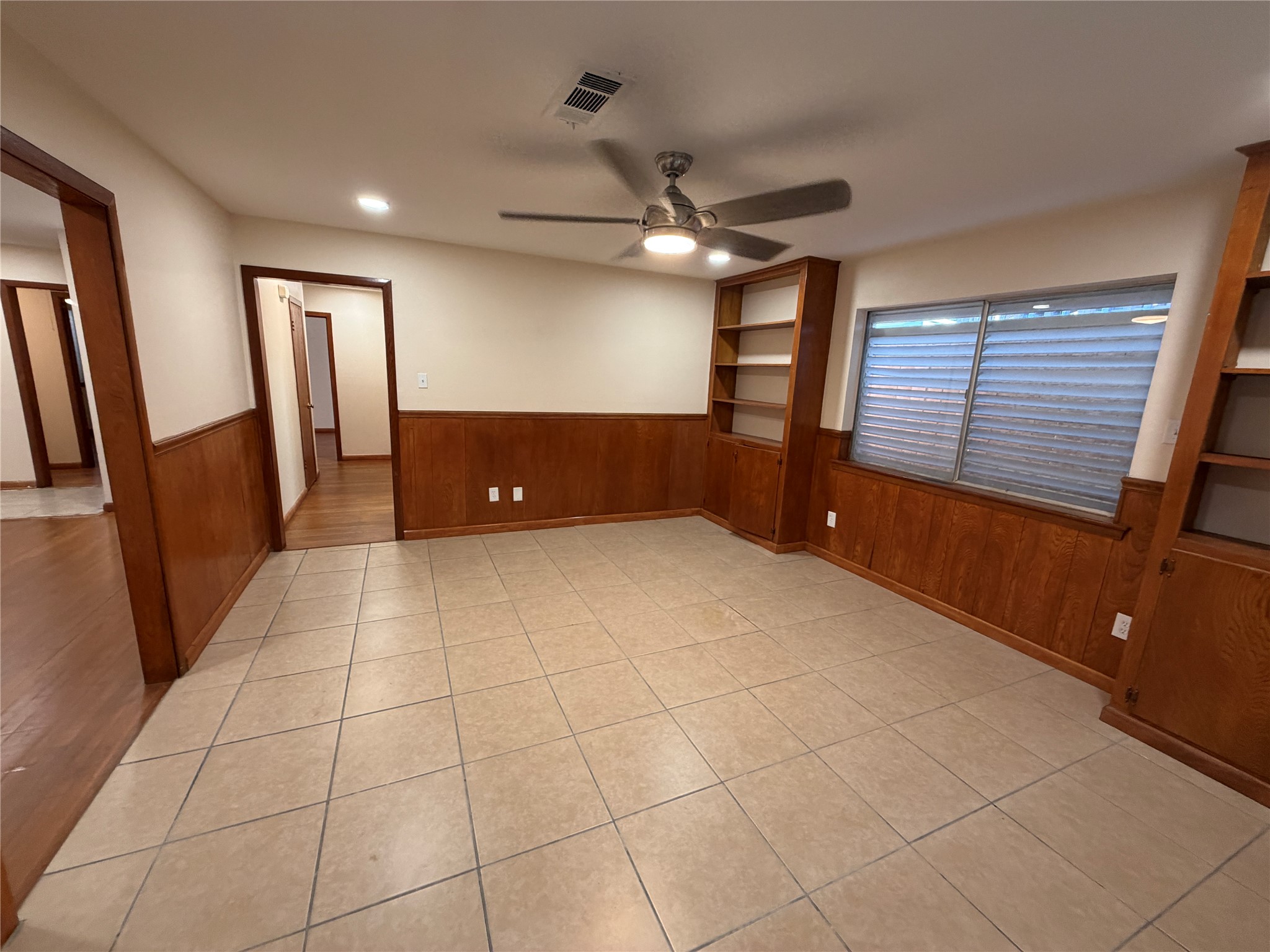 2015 51st Street Property Photo 6
