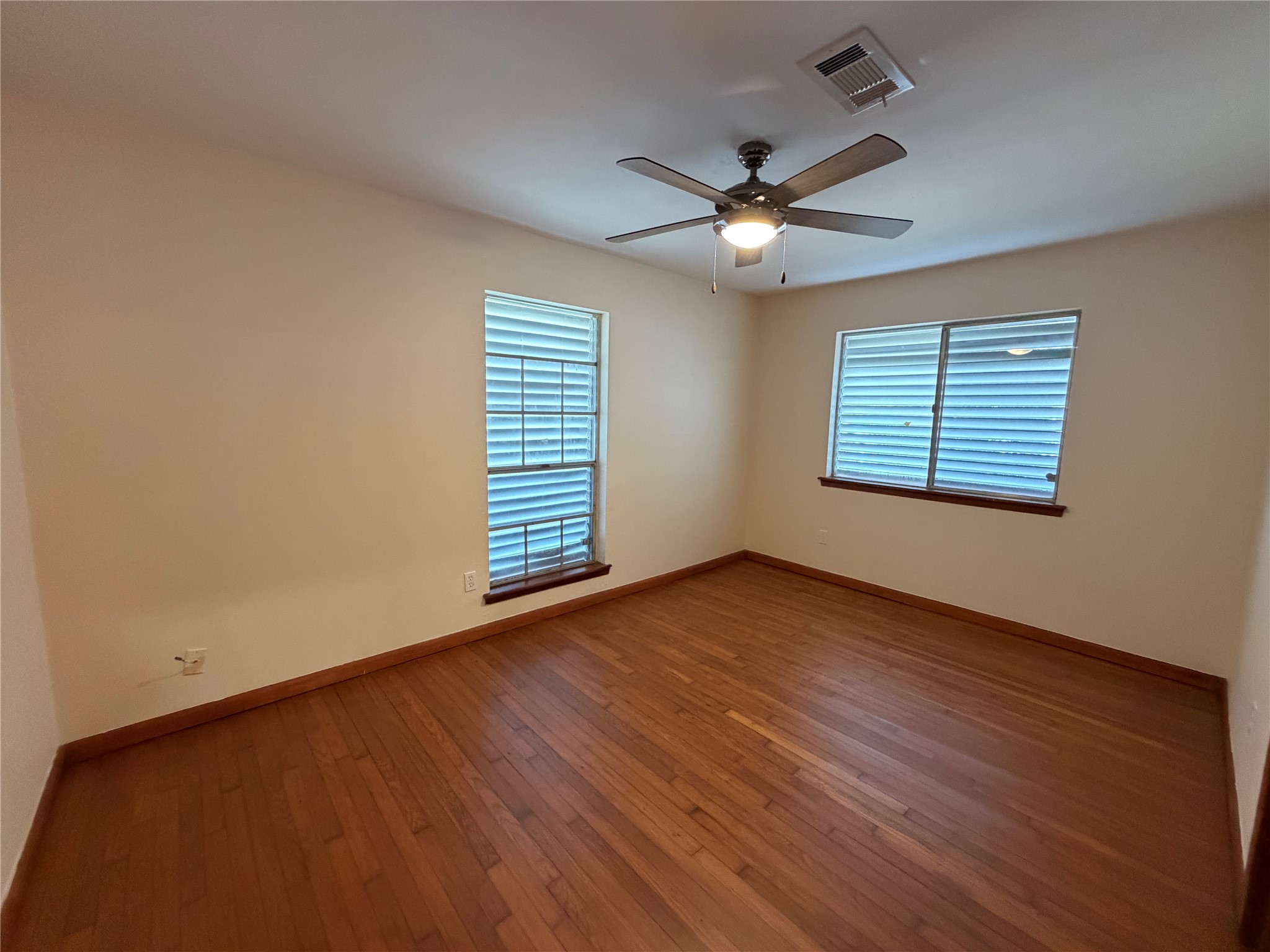 2015 51st Street Property Photo 16