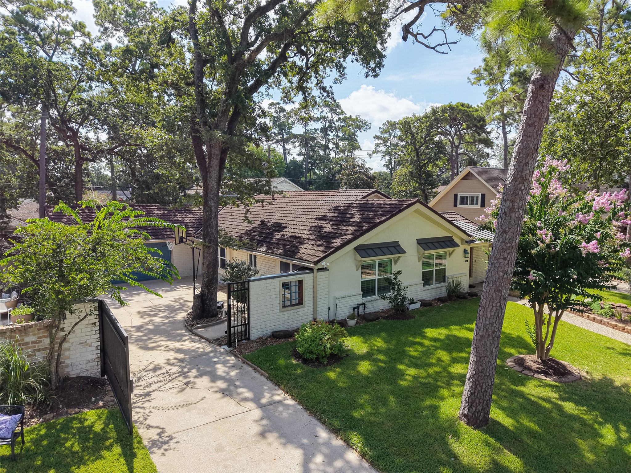 602 Patchester Drive Property Photo 1