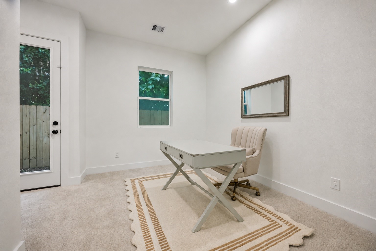 1032 Marcolin Street Property Photo 3