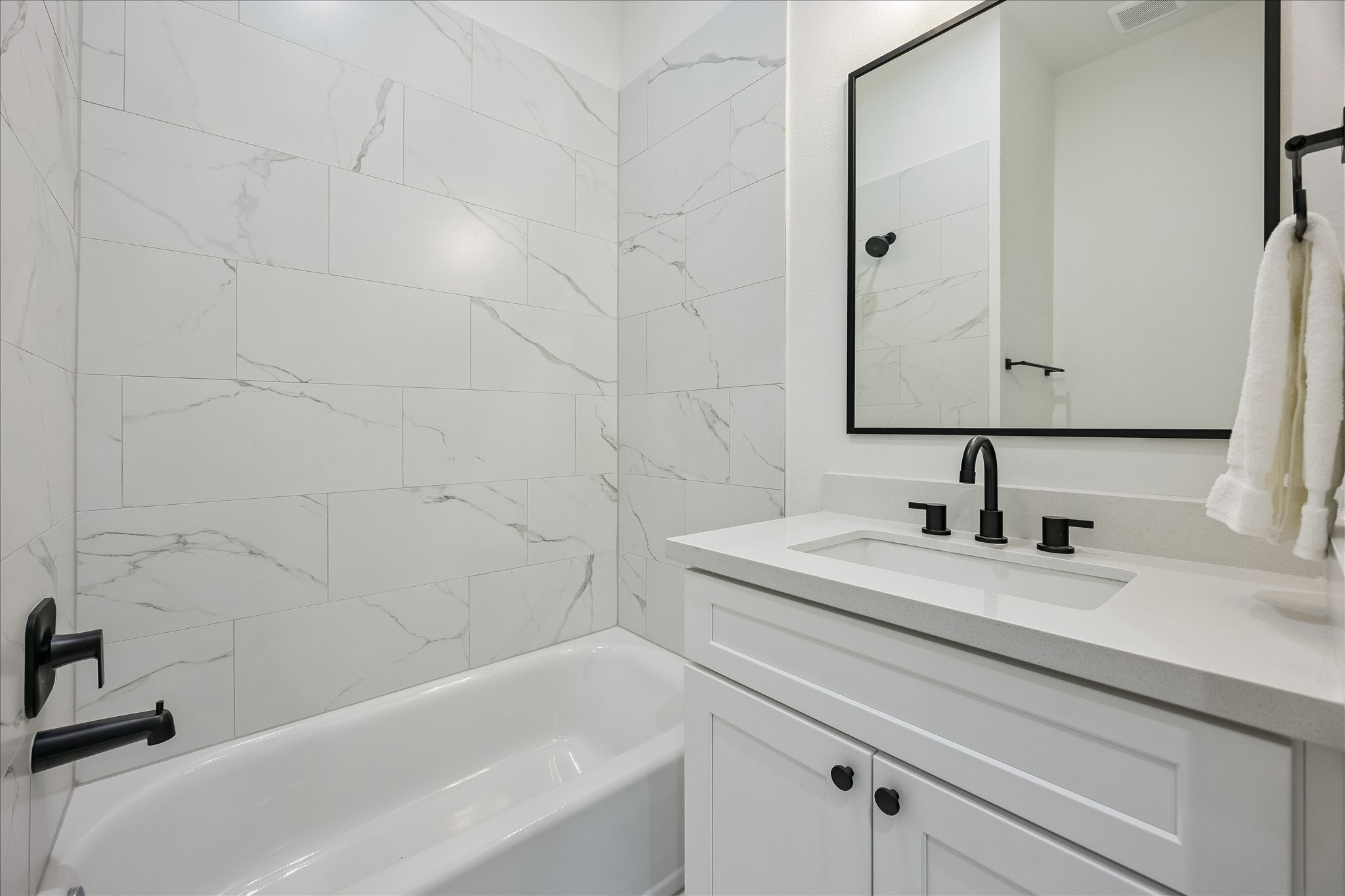 1032 Marcolin Street Property Photo 4
