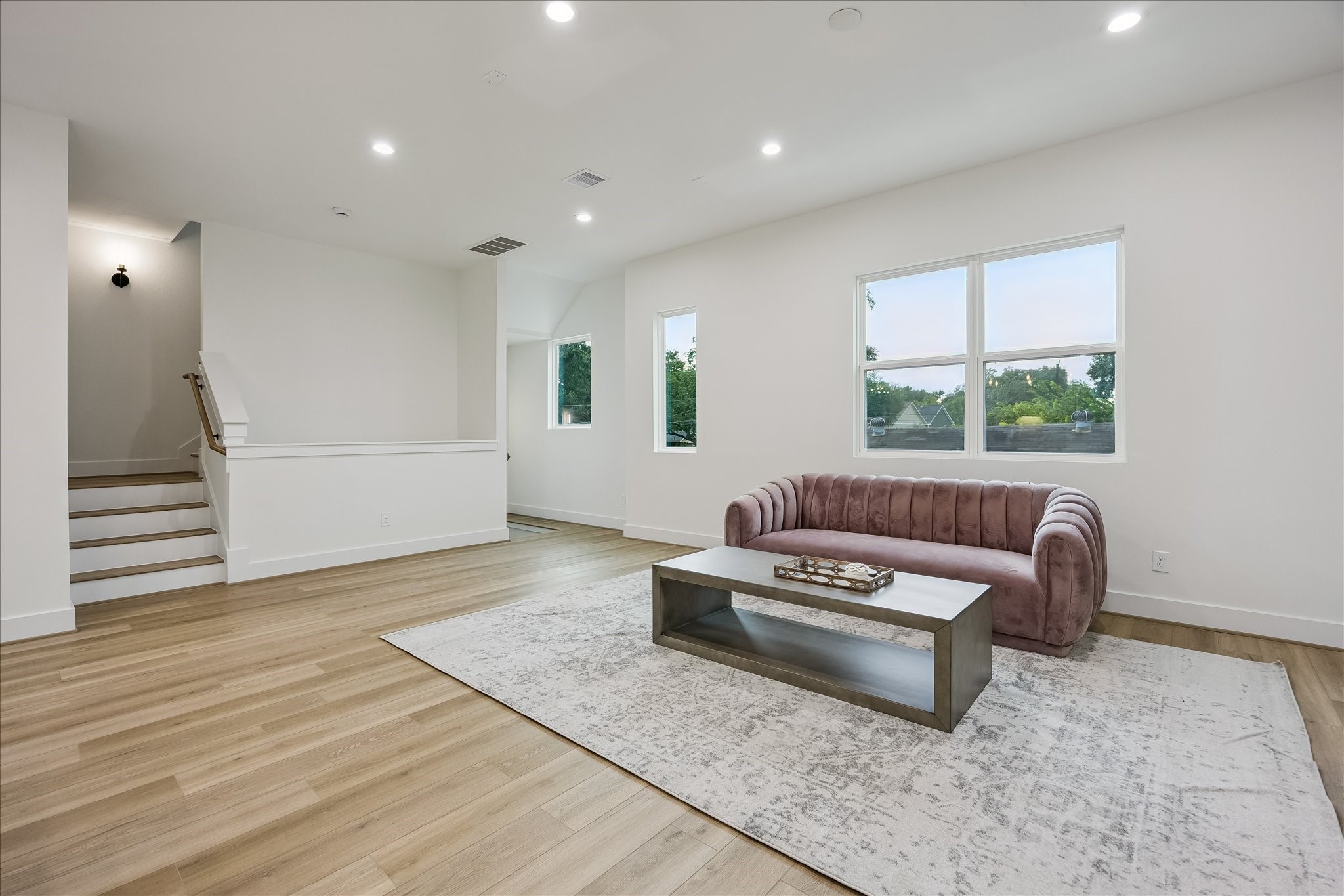1032 Marcolin Street Property Photo 14