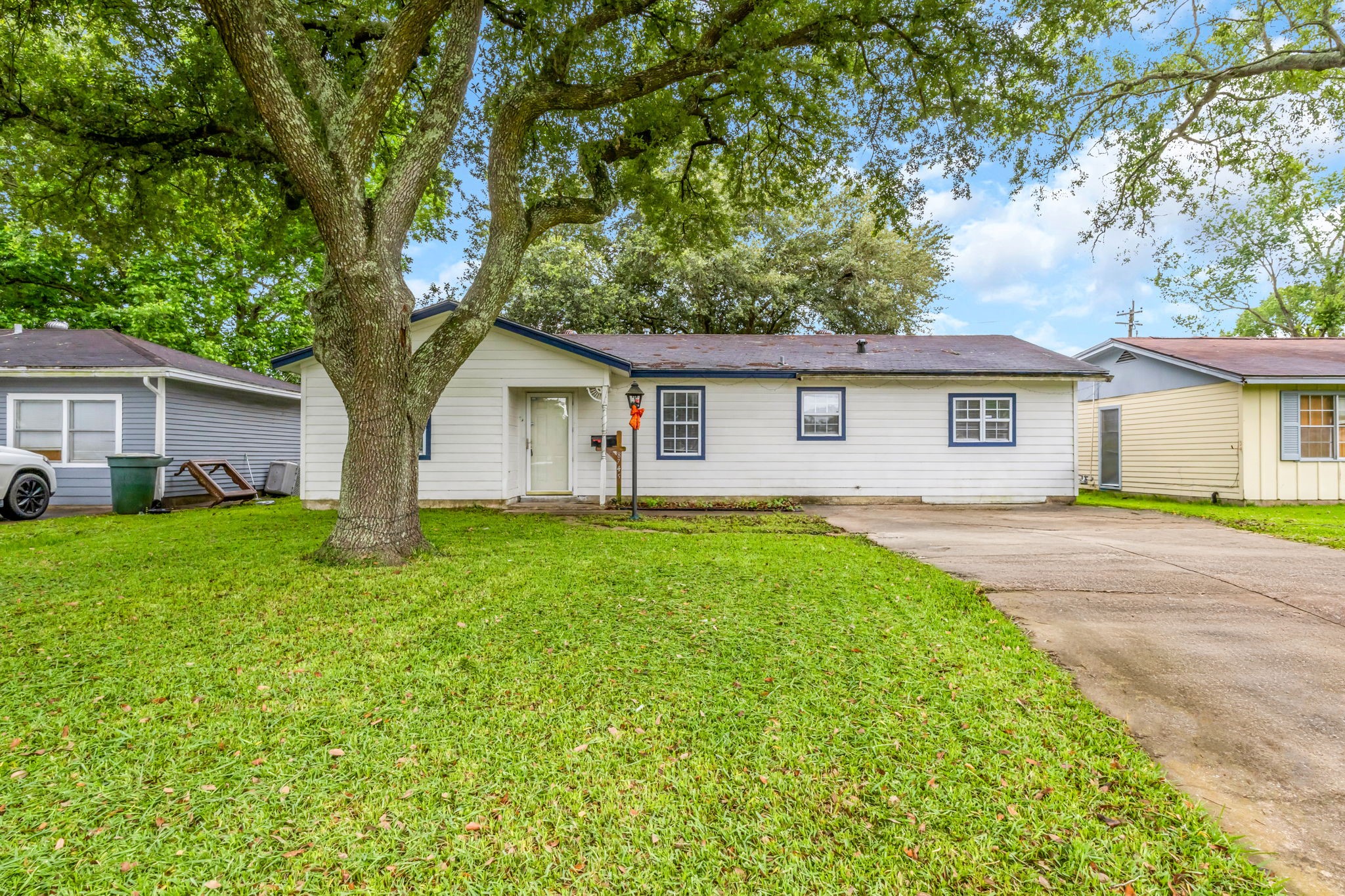 8745 Kimberly Drive Property Photo 1