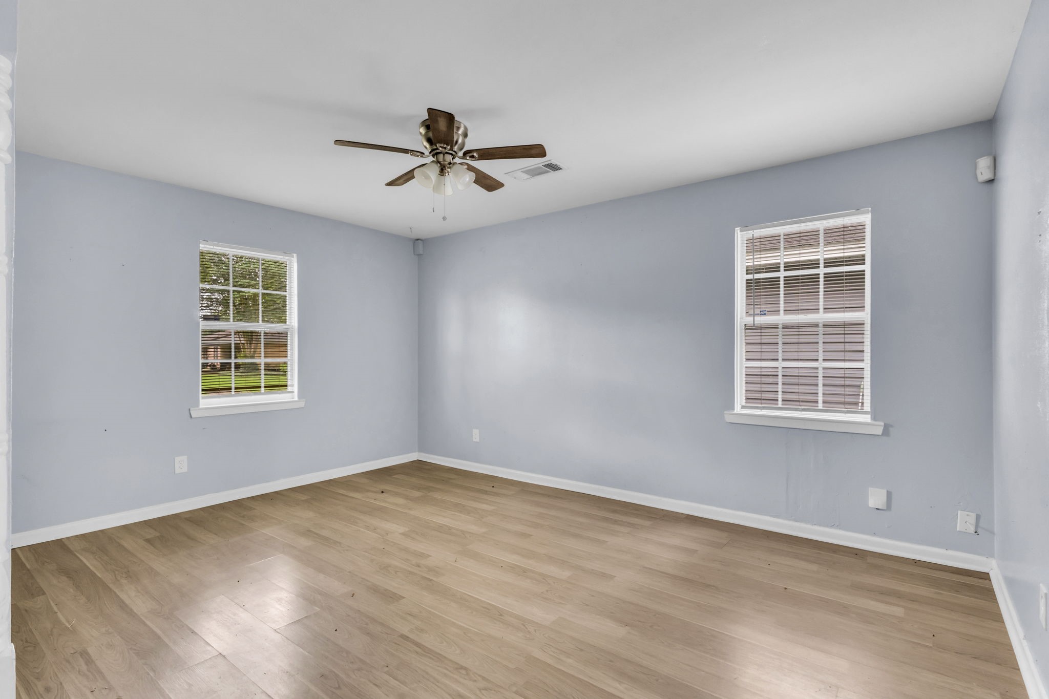 8745 Kimberly Drive Property Photo 4