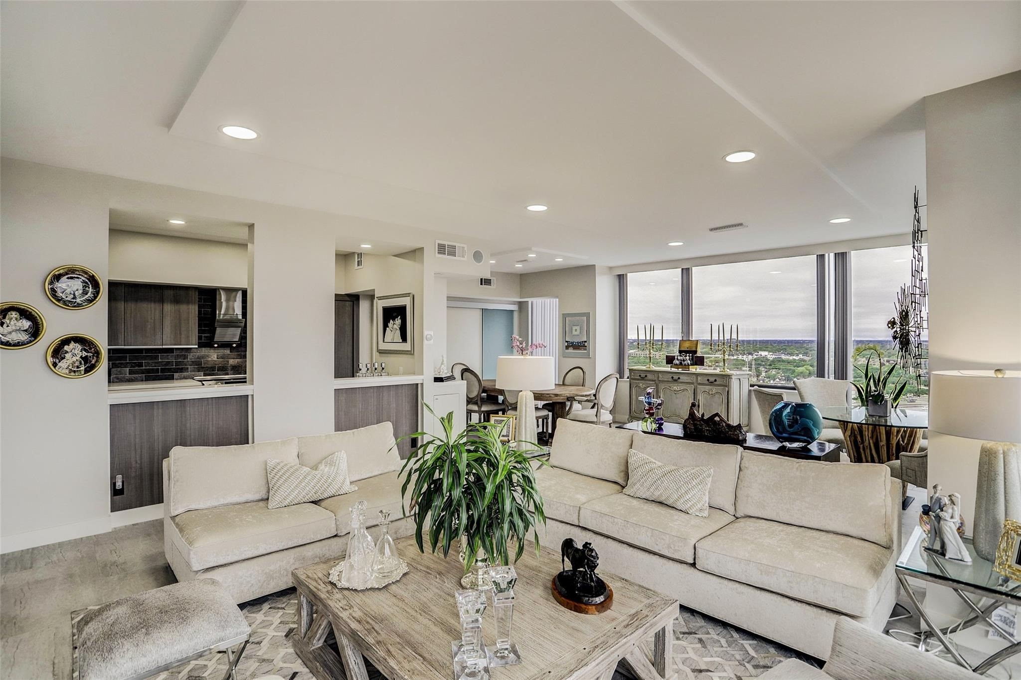 14 Greenway Plaza 15Q Property Photo 1