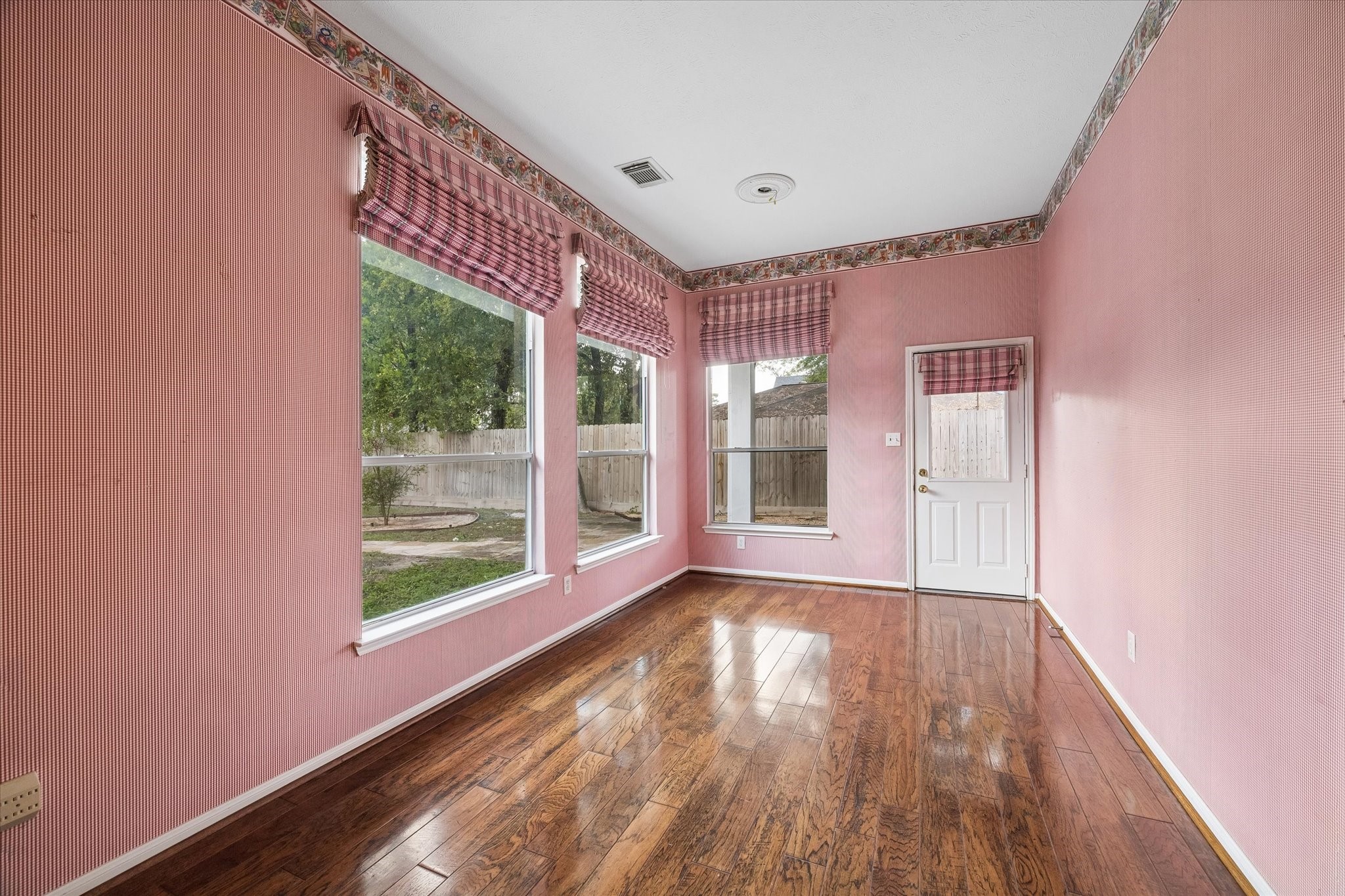 1203 Bingle Road Property Photo 12