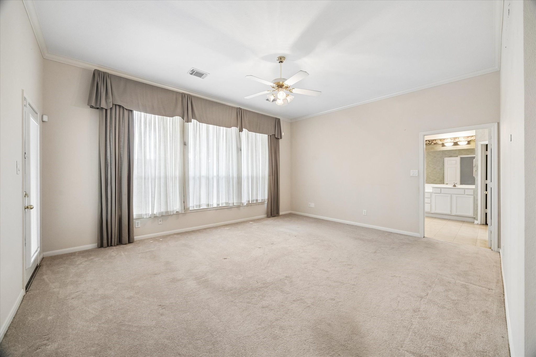 1203 Bingle Road Property Photo 13