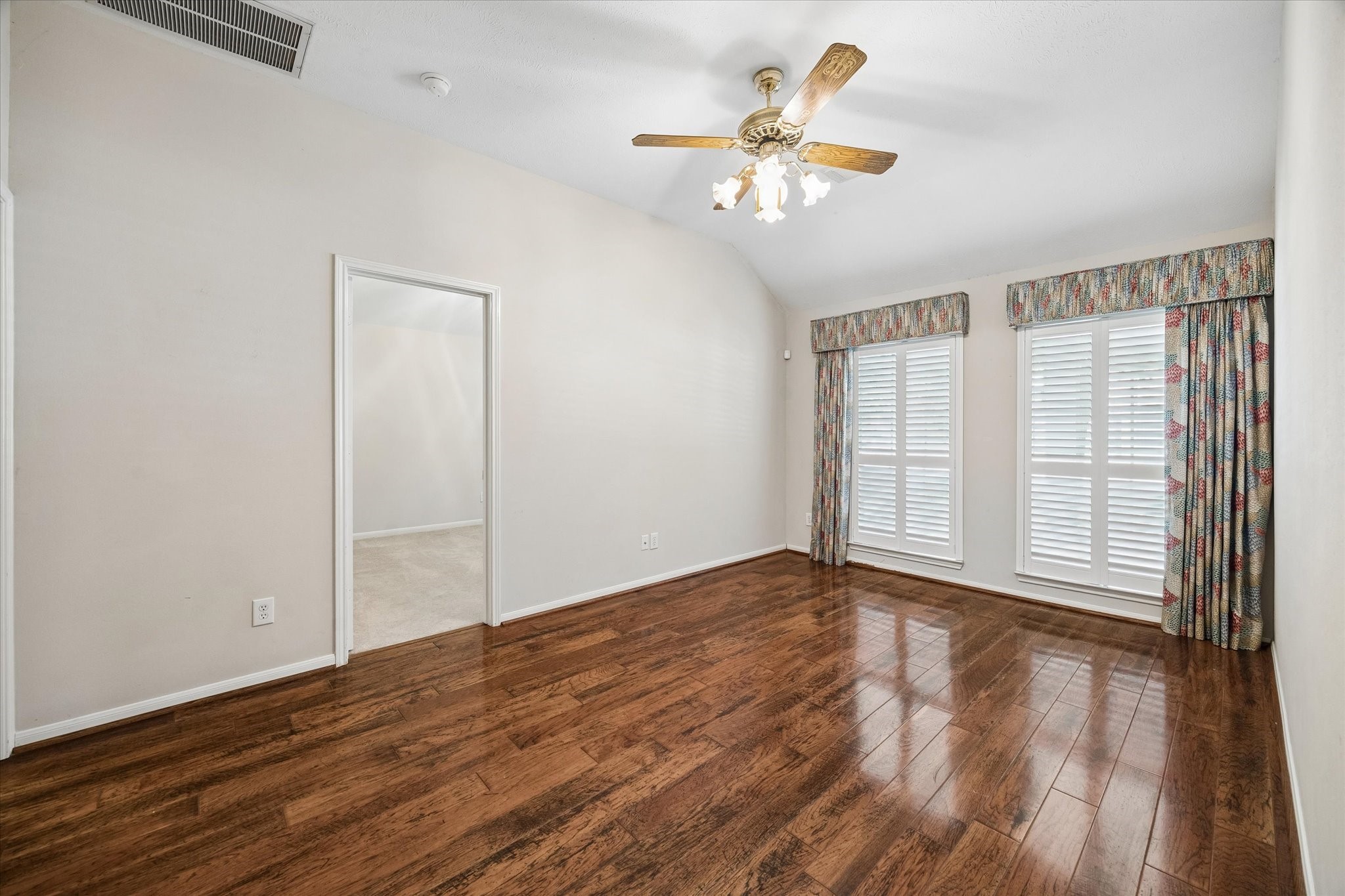 1203 Bingle Road Property Photo 16