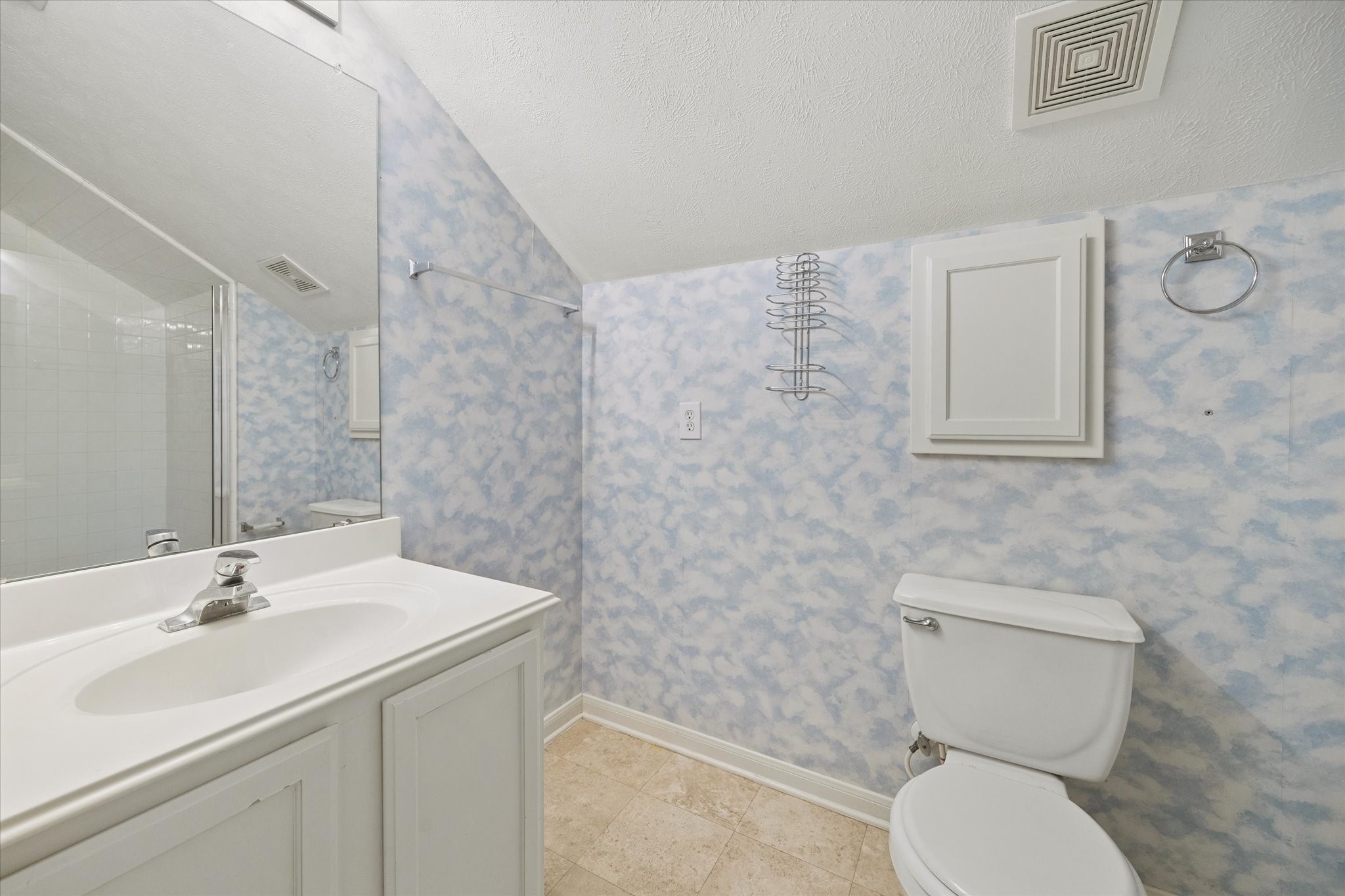1203 Bingle Road Property Photo 21