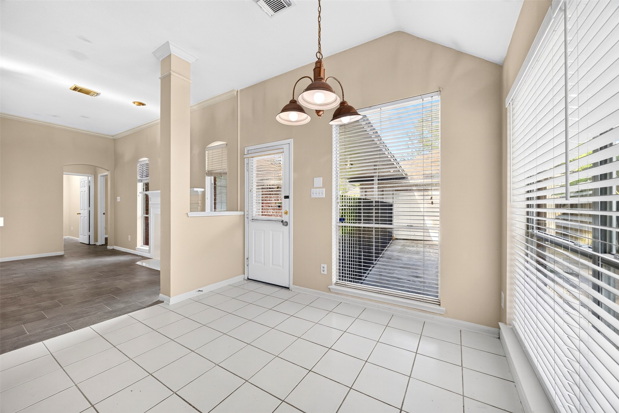 5814 Eldridge Glen Drive Property Photo 13
