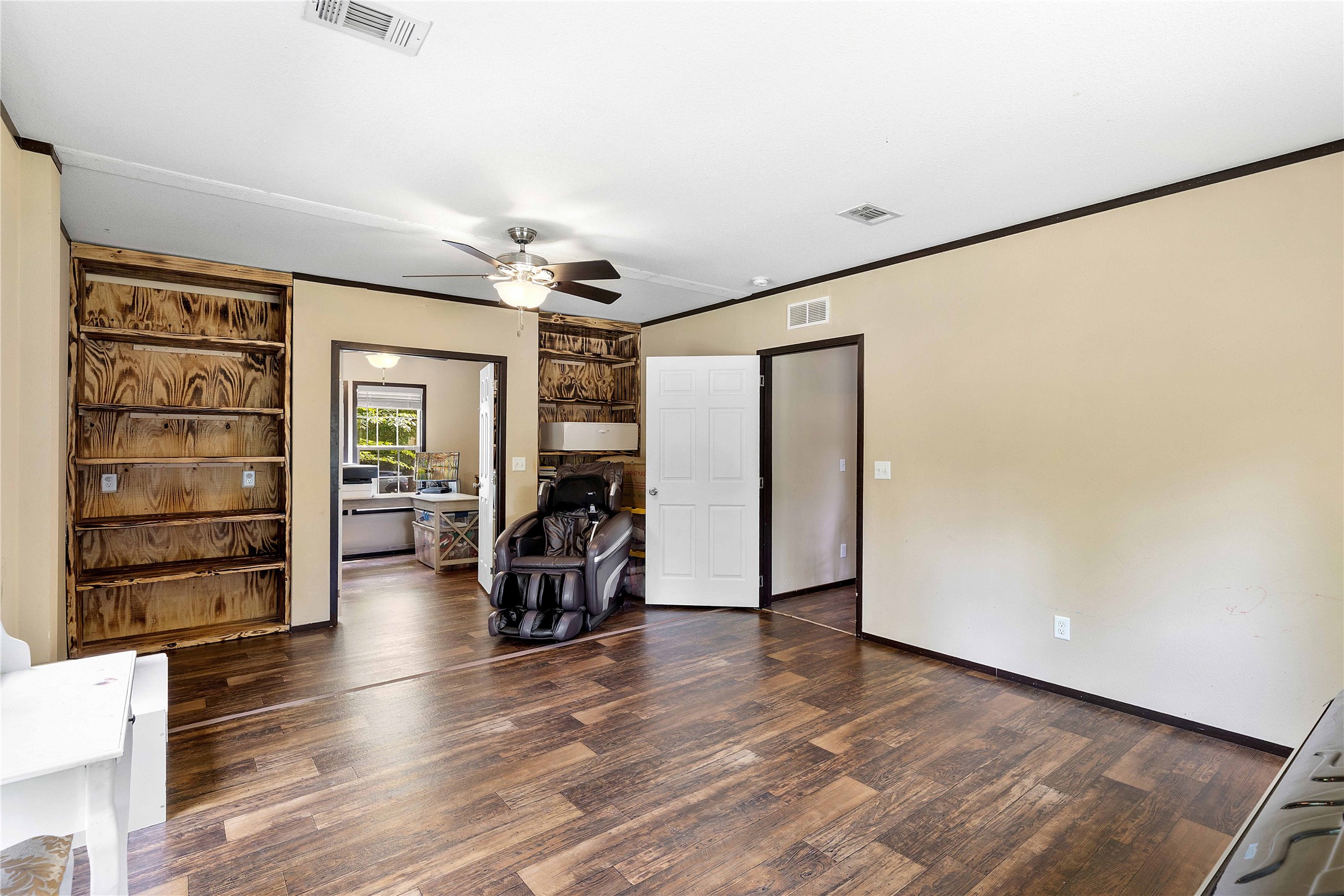 320 Wild Oak Drive Property Photo 12