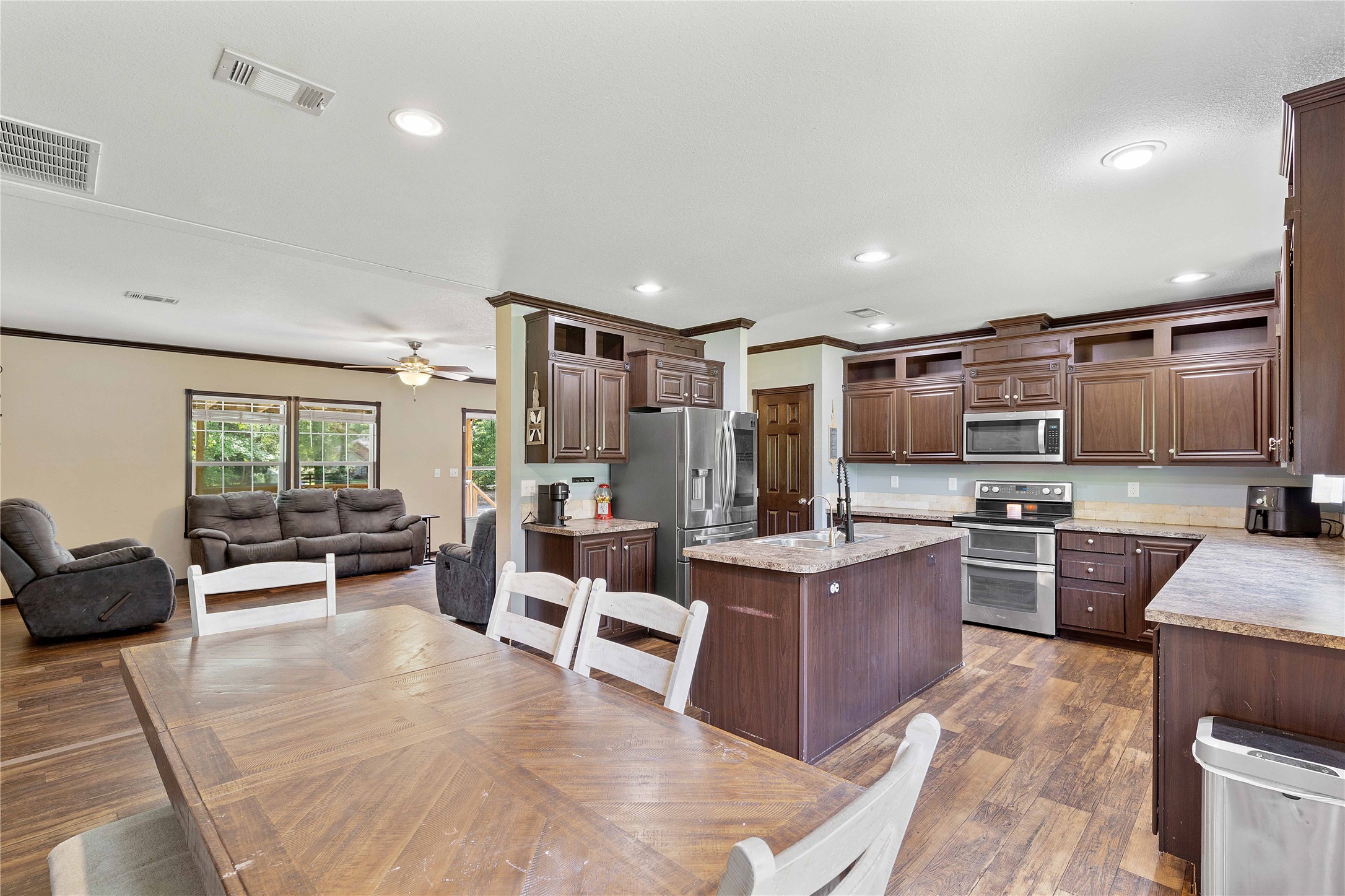 320 Wild Oak Drive Property Photo 30