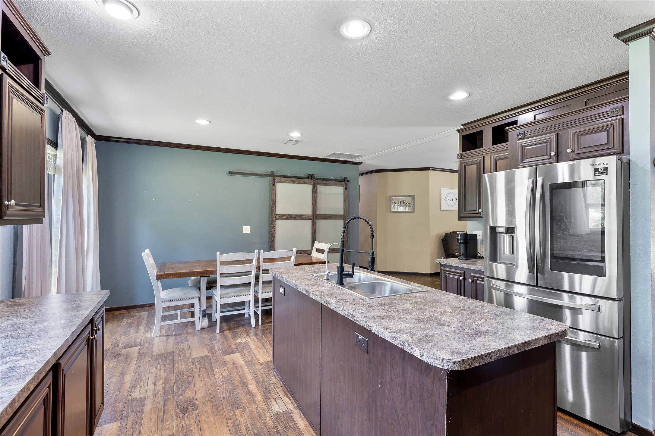 320 Wild Oak Drive Property Photo 33