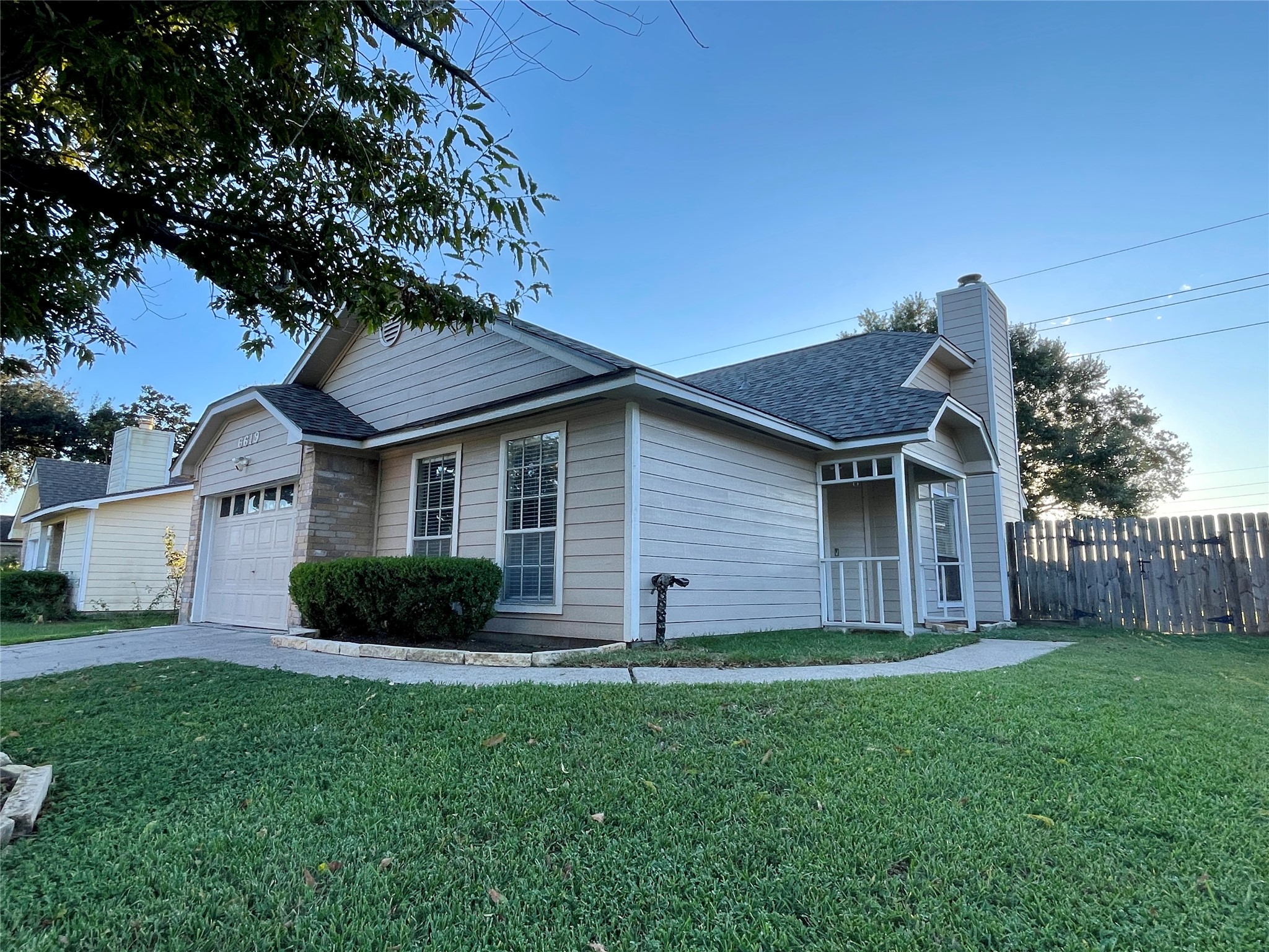 6619 Pleasant Stream Drive Property Photo 2