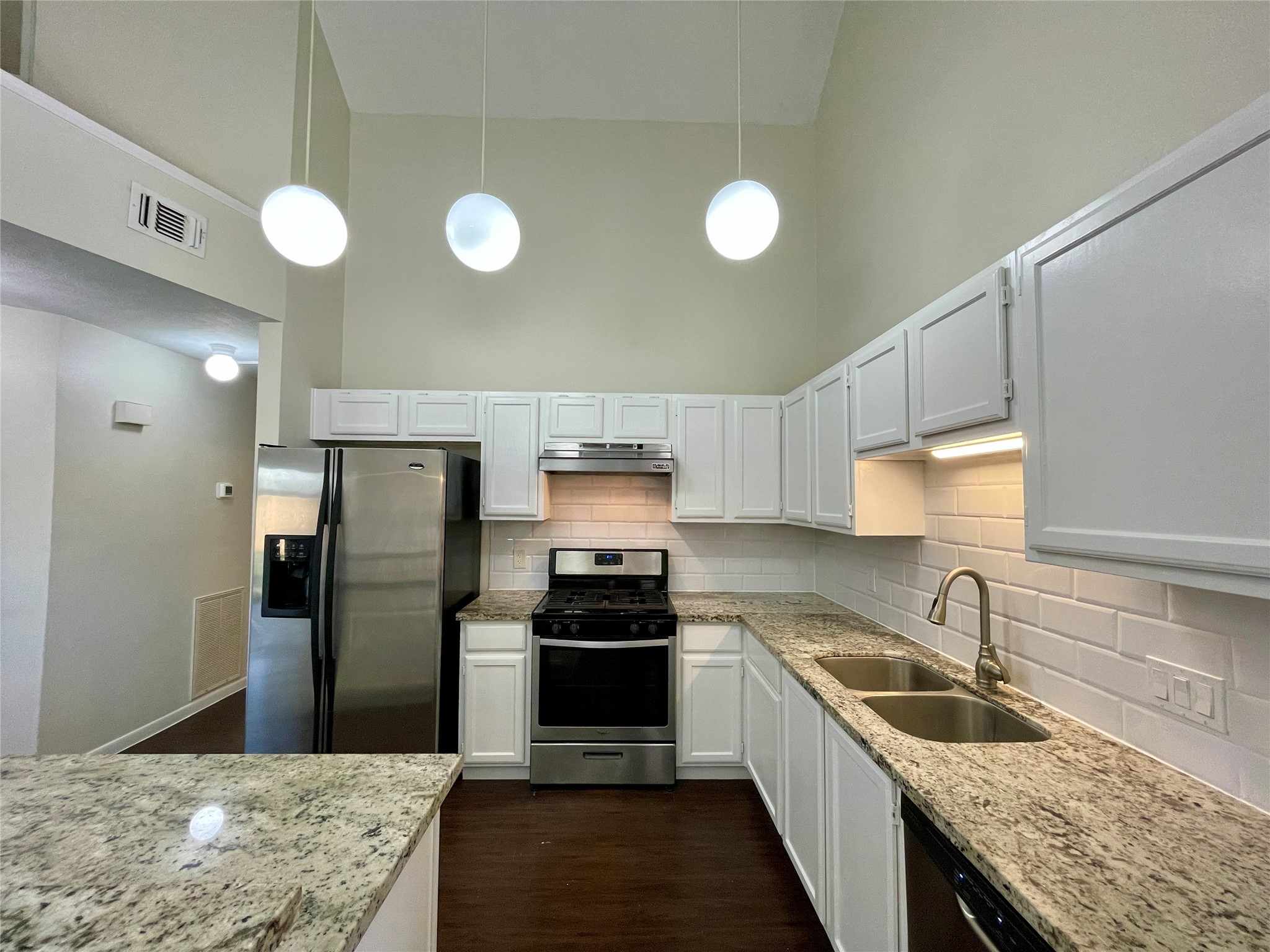 6619 Pleasant Stream Drive Property Photo 9