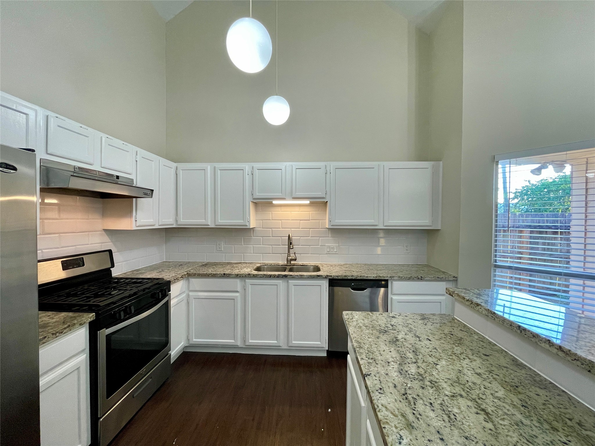 6619 Pleasant Stream Drive Property Photo 10