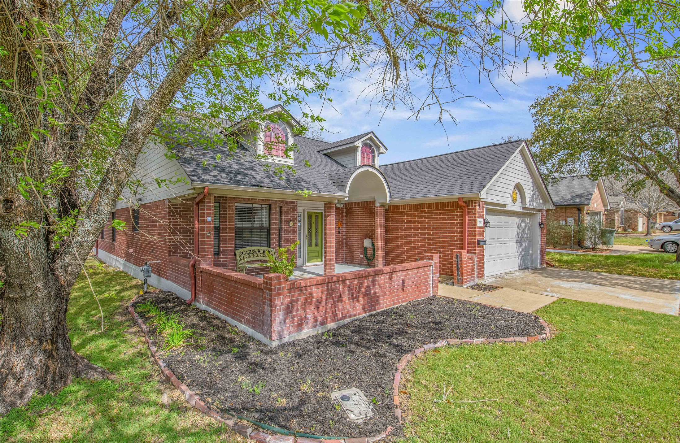 2022 Wilderland Circle Property Photo 2