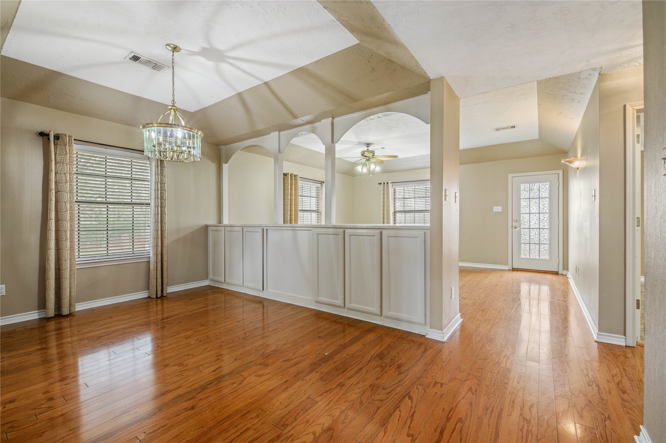 2022 Wilderland Circle Property Photo 8