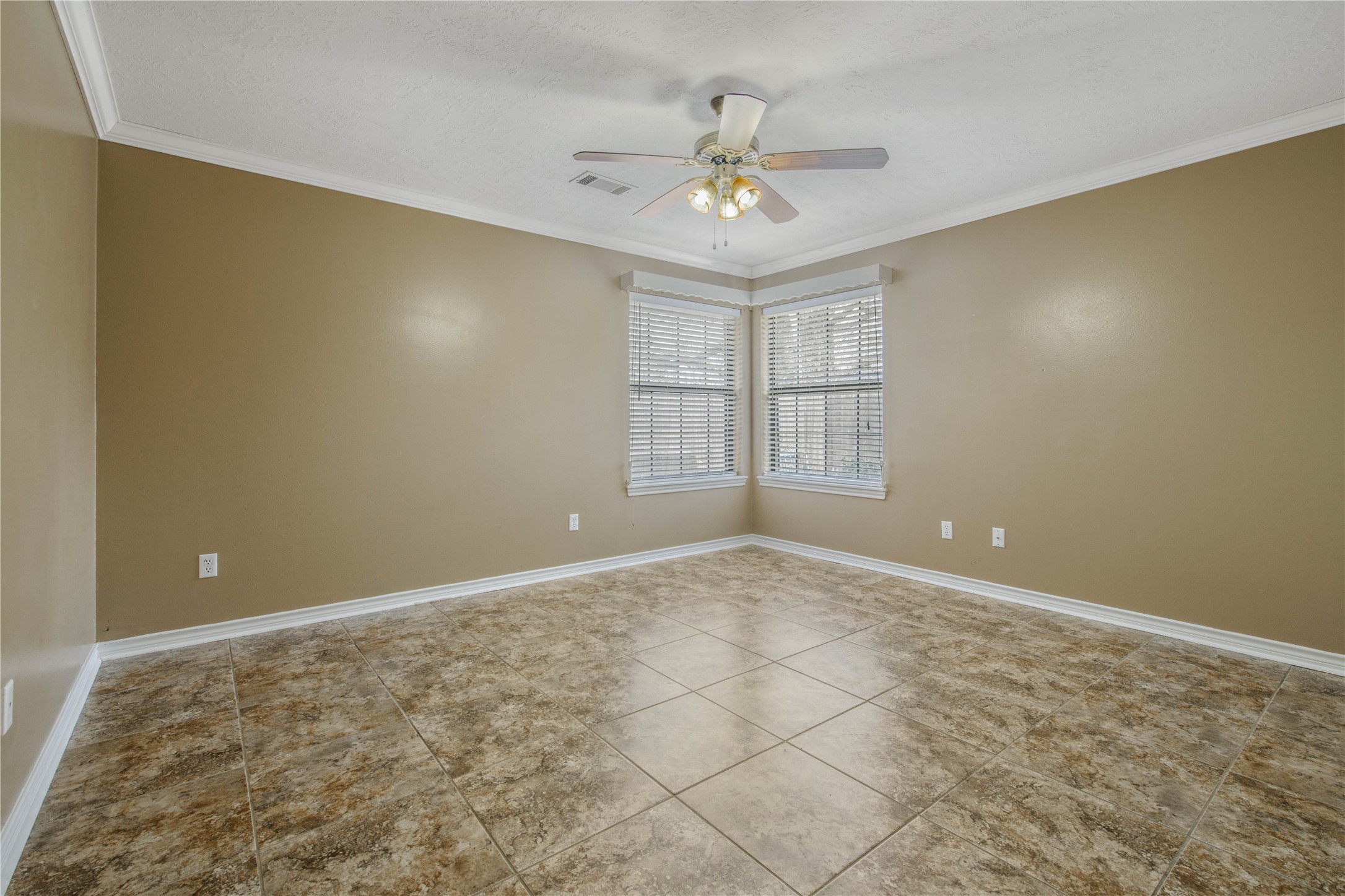 2022 Wilderland Circle Property Photo 13