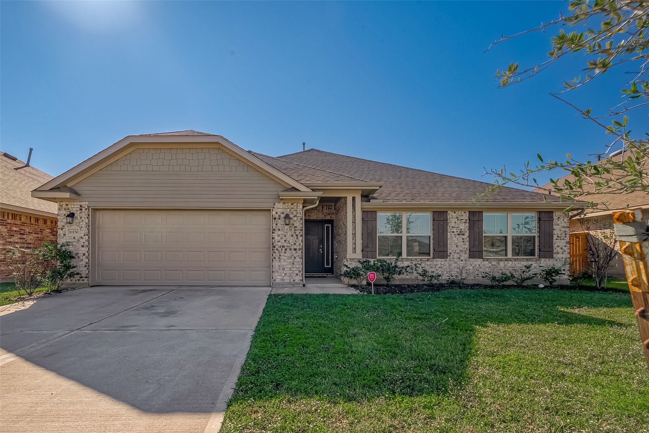 10250 Whitney Reach Drive Property Photo 1
