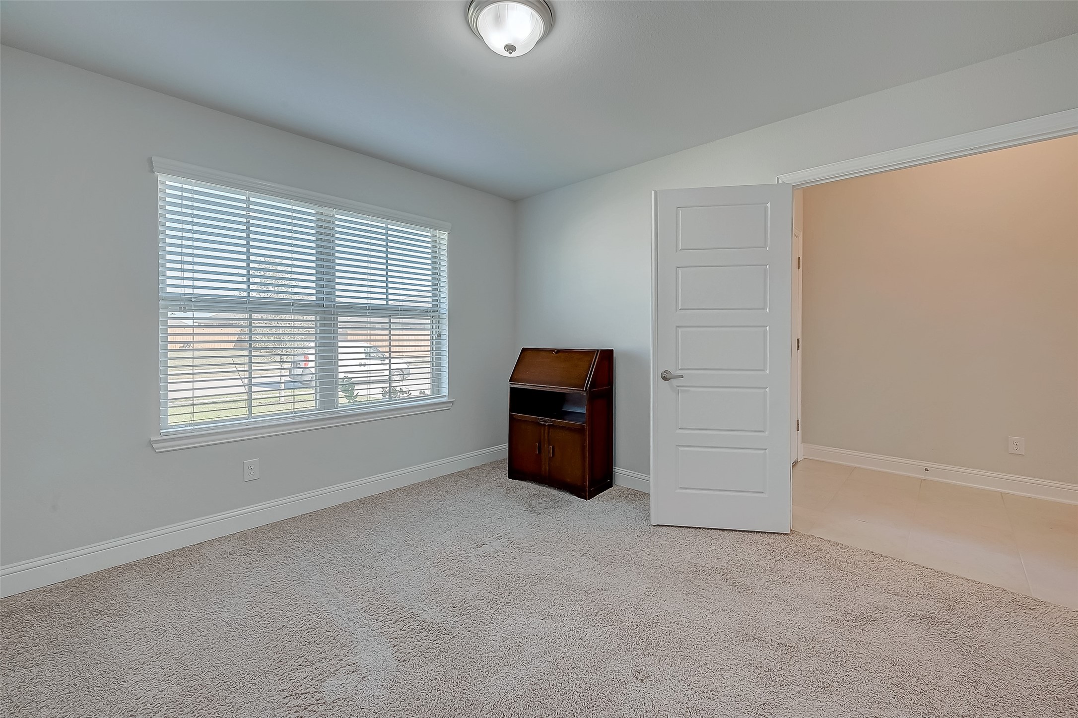 10250 Whitney Reach Drive Property Photo 5